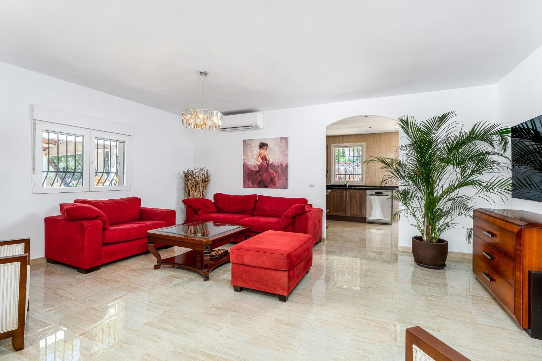 STUNNING VILLA WITH SOUTHEAST ORIENTATION FOR SALE IN ALBIR WITH POOL, SAUNA, AND BAR AREA