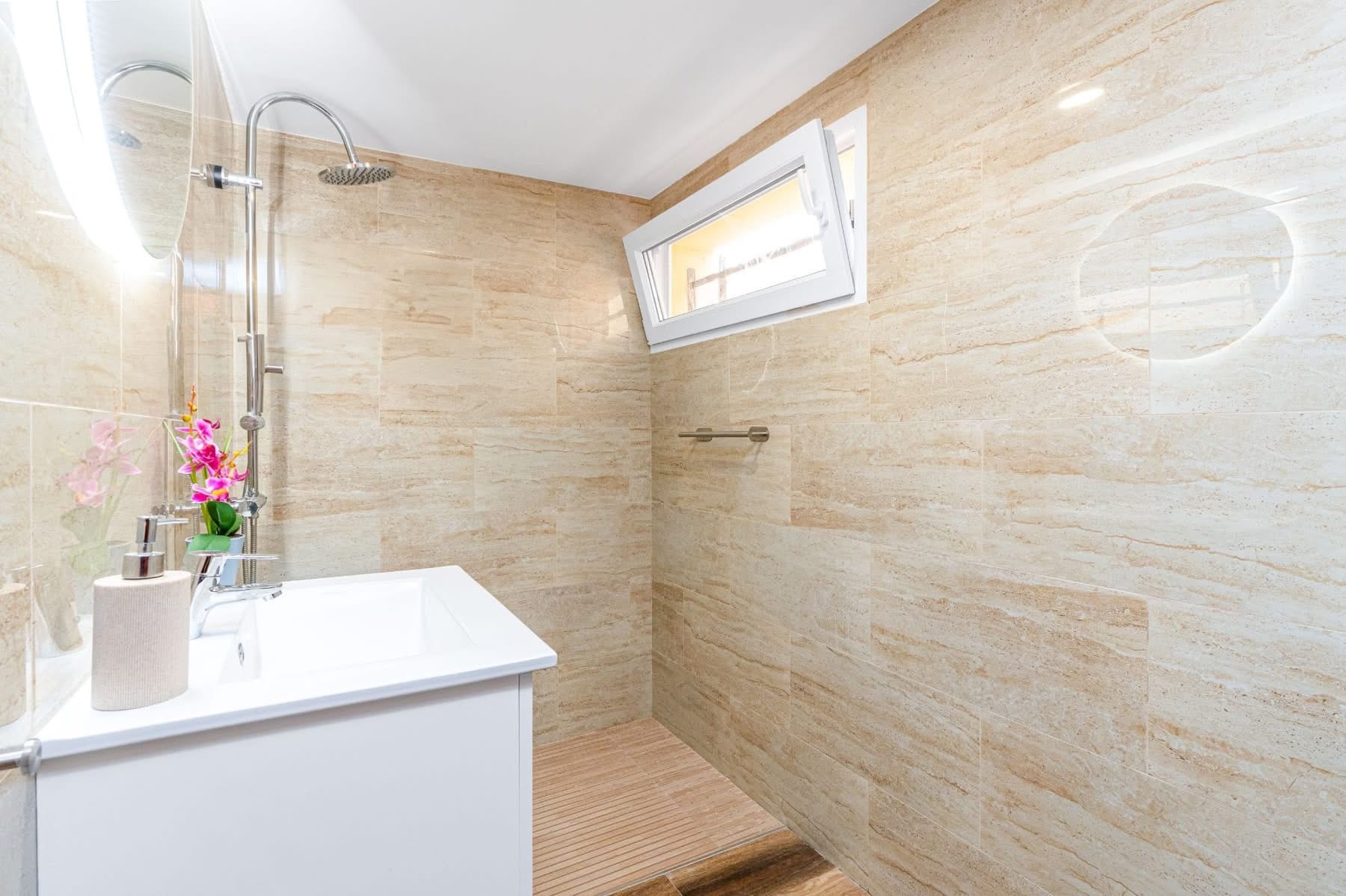 STUNNING VILLA WITH SOUTHEAST ORIENTATION FOR SALE IN ALBIR WITH POOL, SAUNA, AND BAR AREA