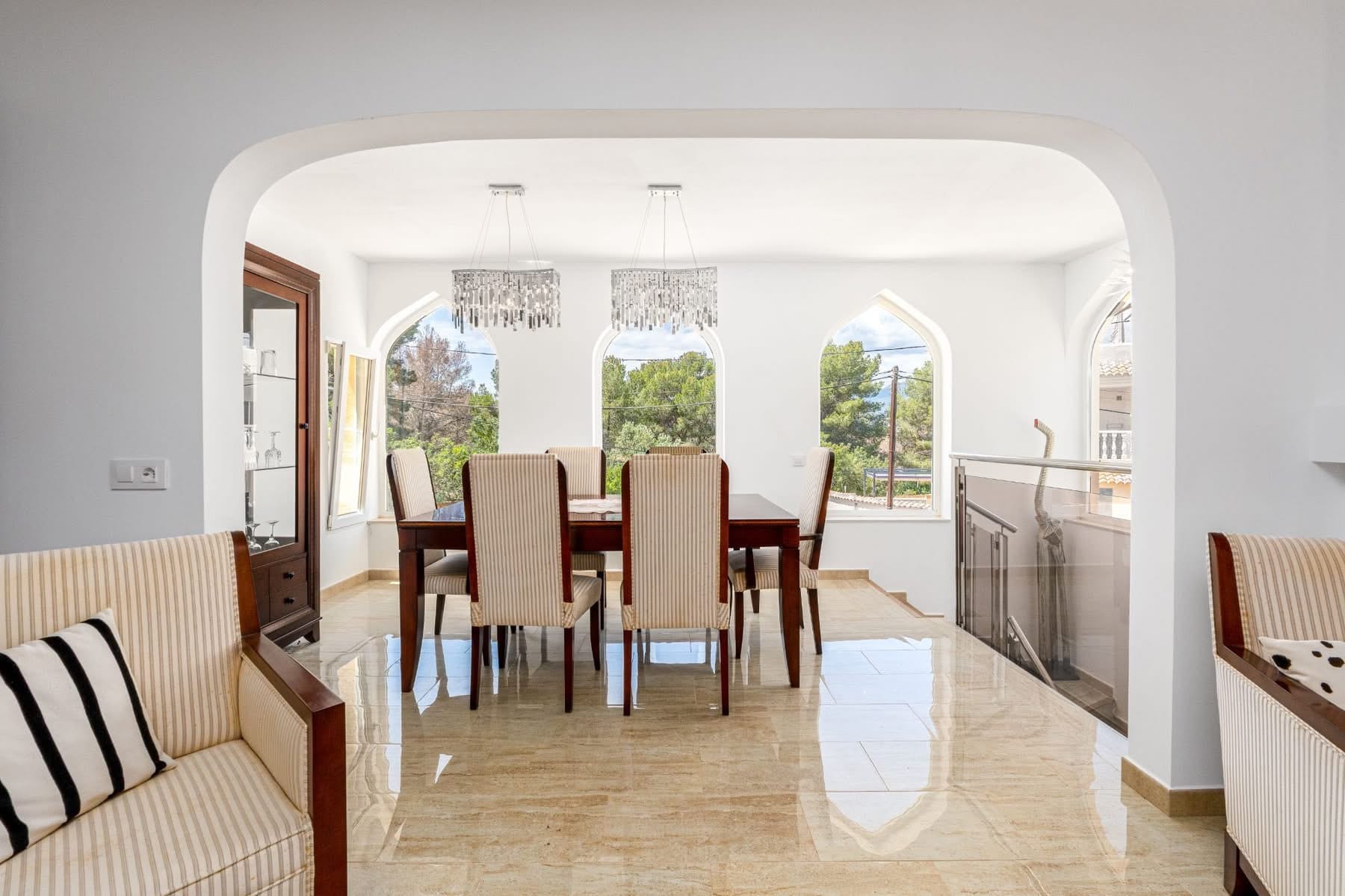 STUNNING VILLA WITH SOUTHEAST ORIENTATION FOR SALE IN ALBIR WITH POOL, SAUNA, AND BAR AREA