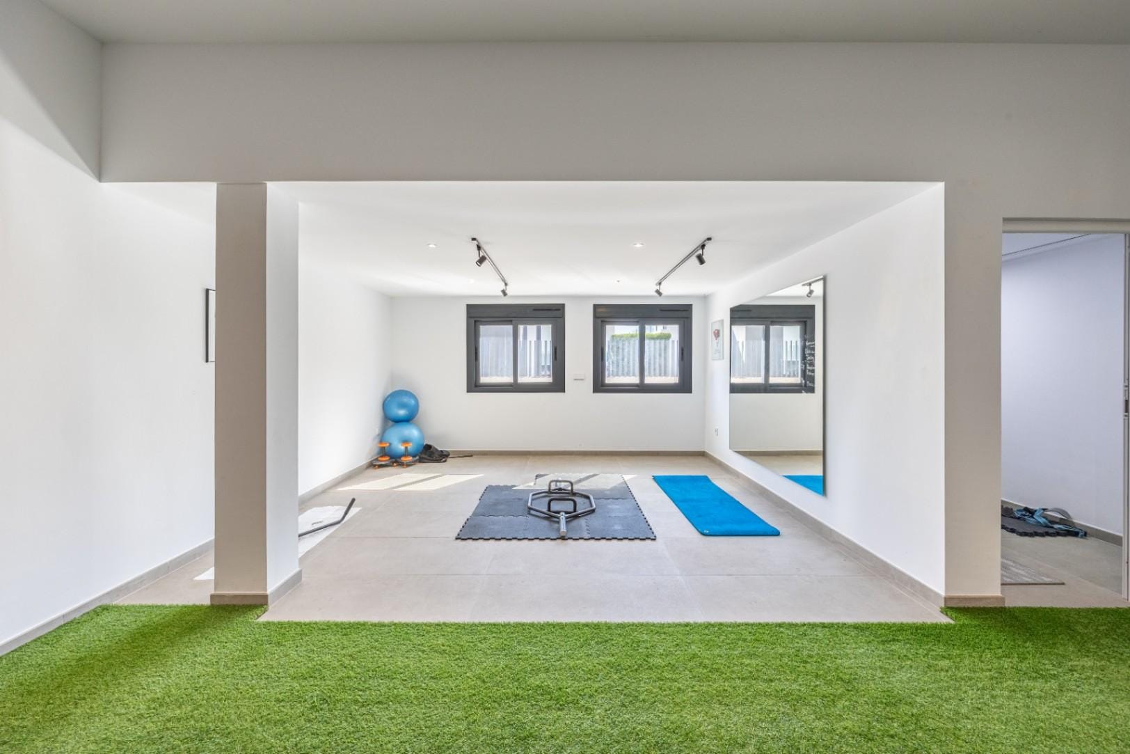 Modern Villa with a Pool for Sale in Polop