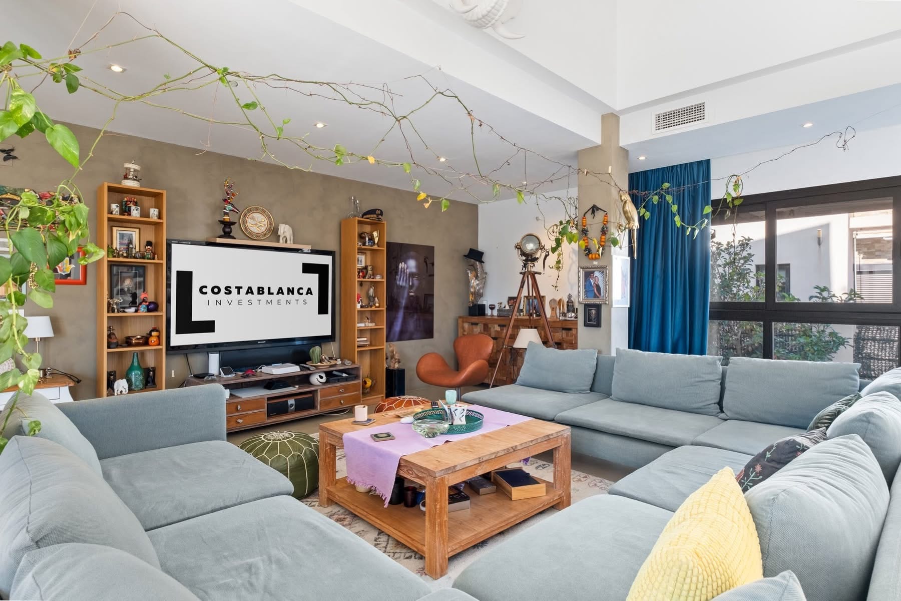 Modern villa with heated pool, cinema room, and sauna for sale in Polop.