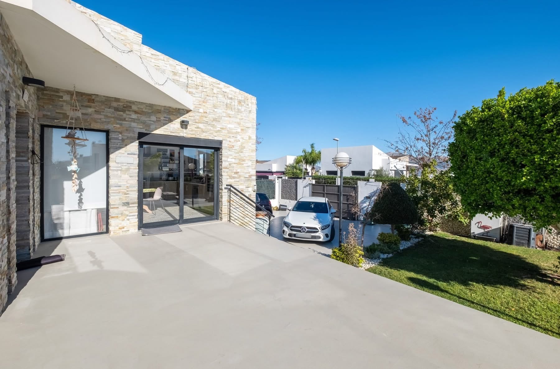 Modern villa with heated pool, cinema room, and sauna for sale in Polop.
