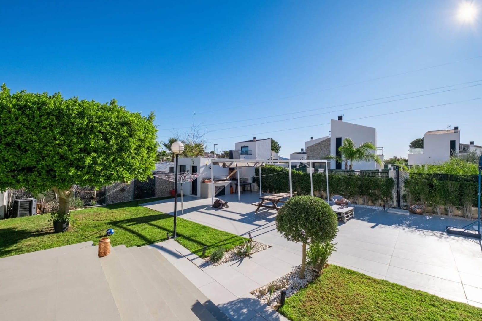 Modern villa with heated pool, cinema room, and sauna for sale in Polop.