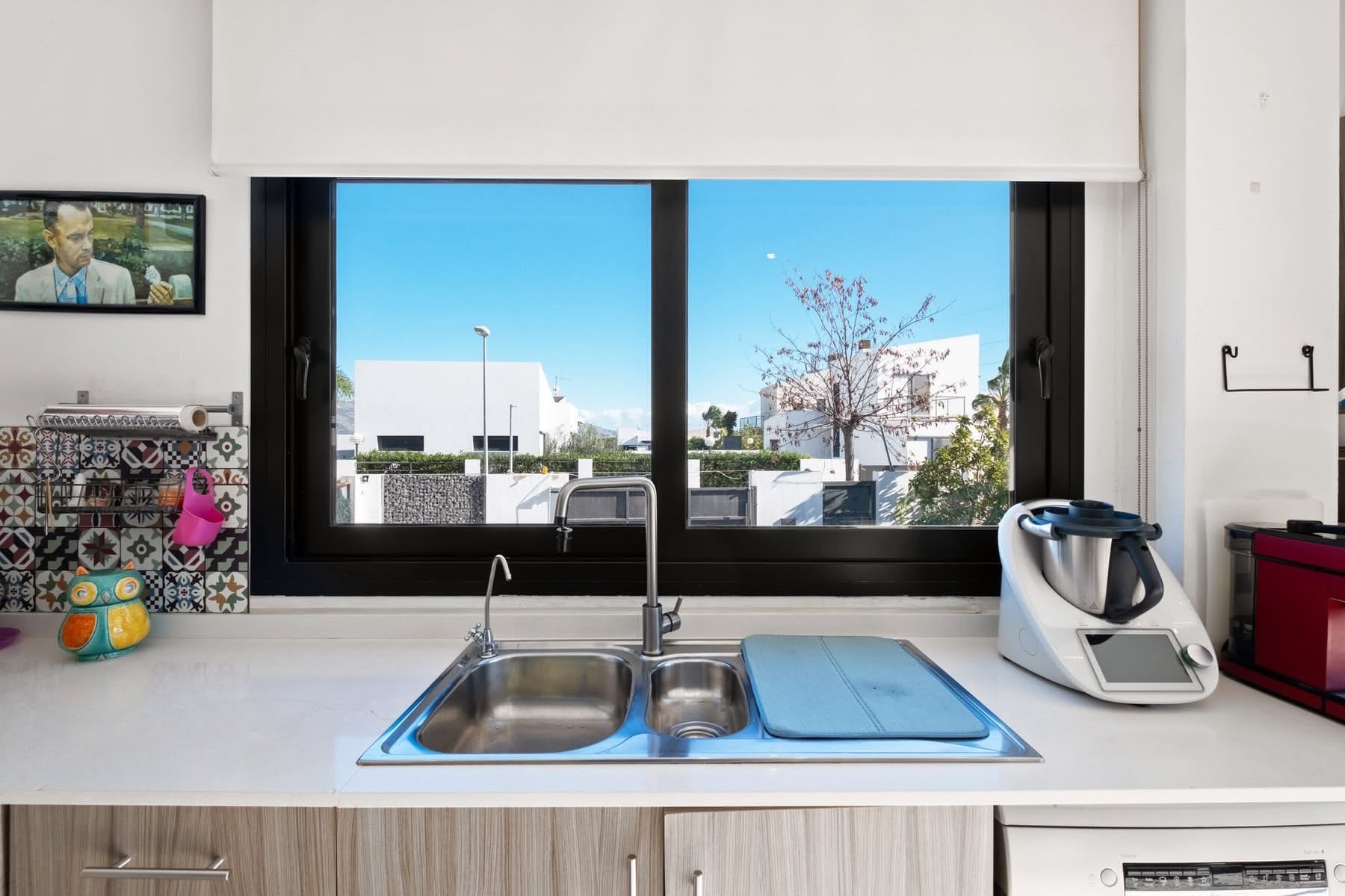 Modern villa with heated pool, cinema room, and sauna for sale in Polop.