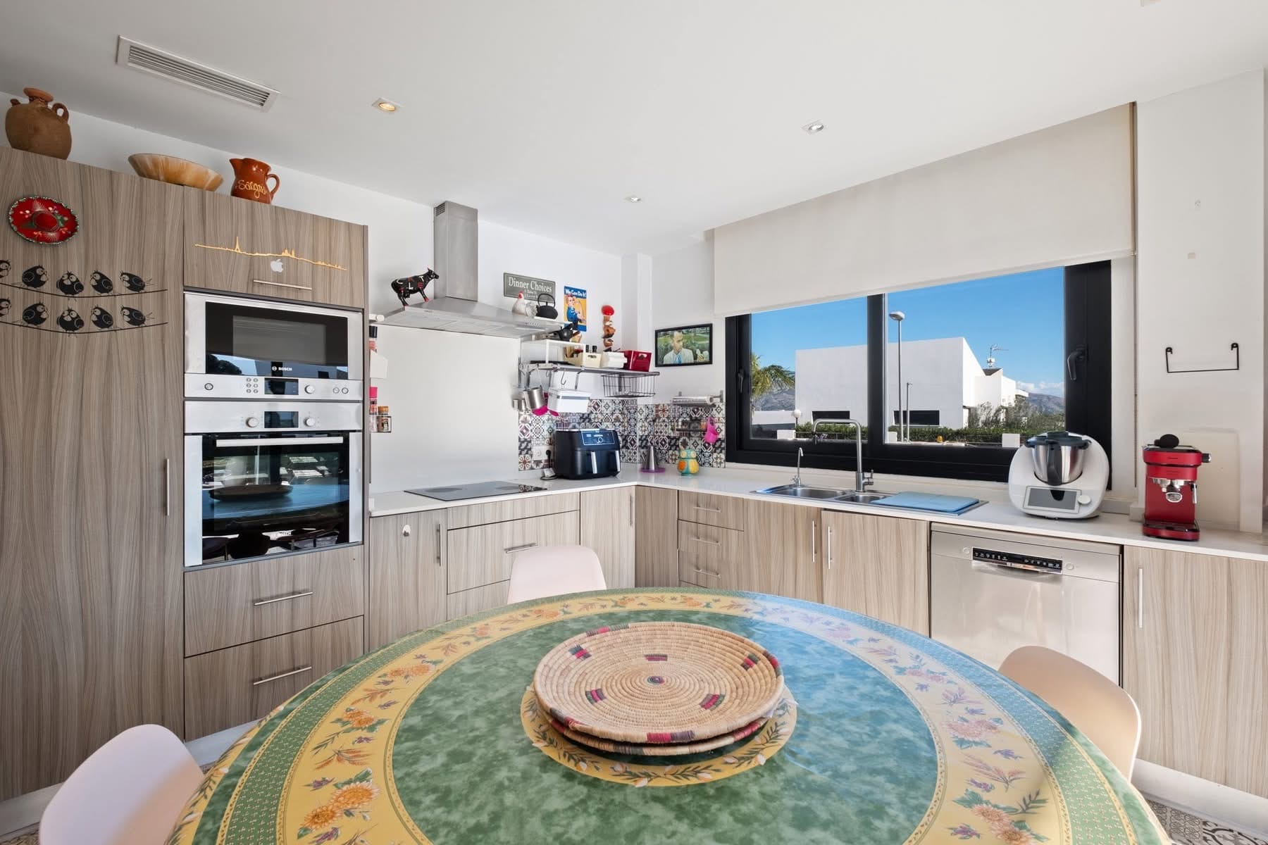 Modern villa with heated pool, cinema room, and sauna for sale in Polop.