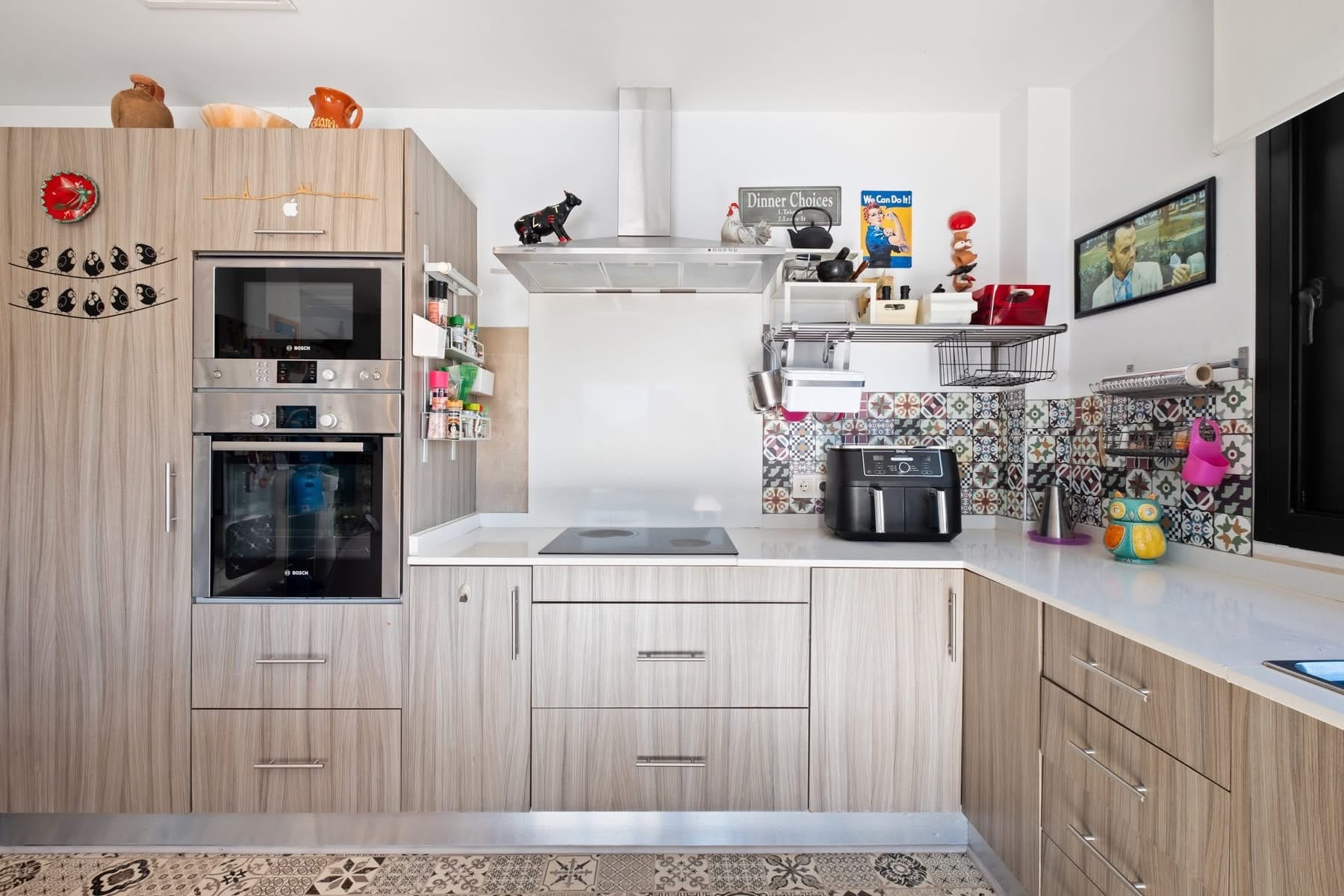 Modern villa with heated pool, cinema room, and sauna for sale in Polop.