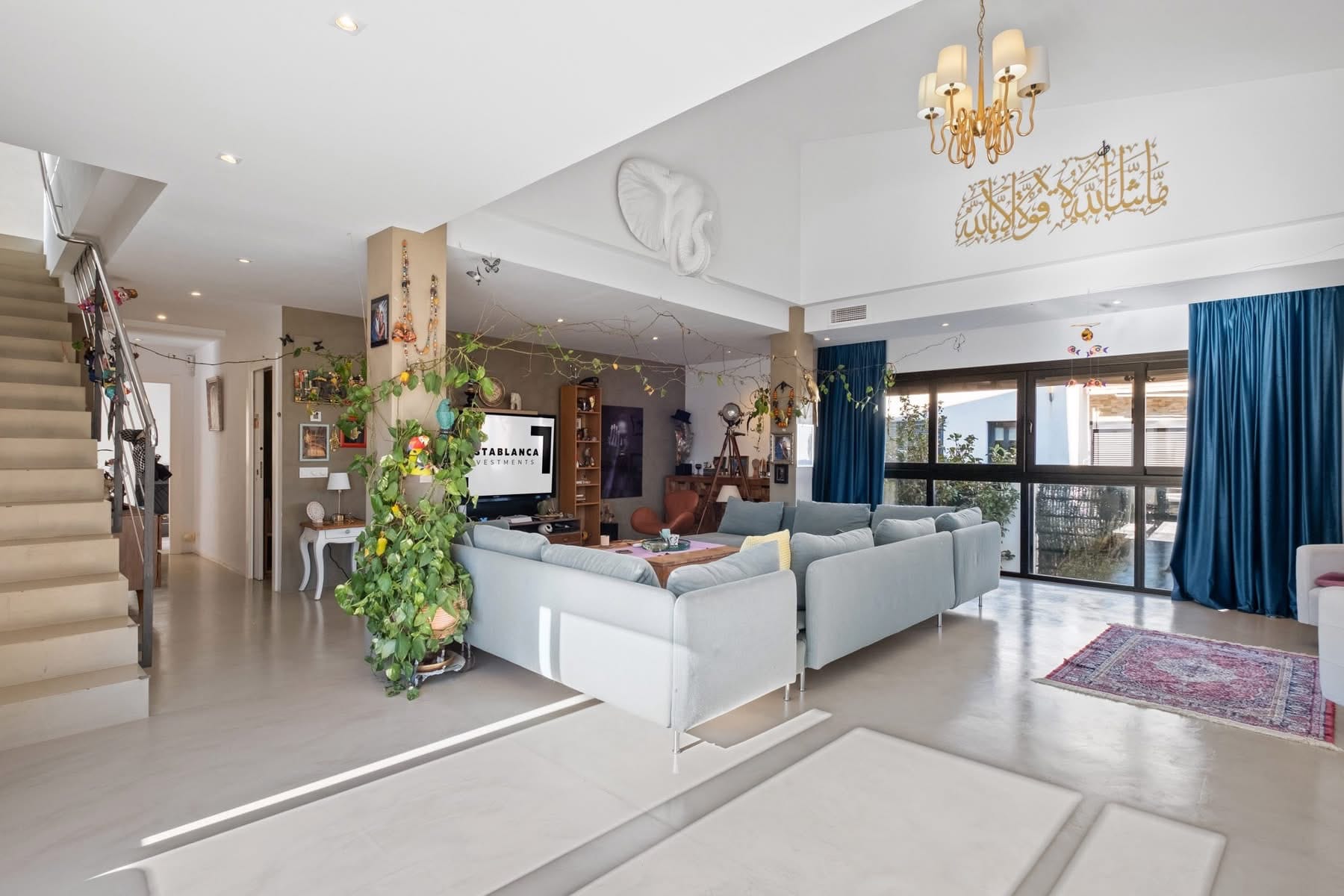 Modern villa with heated pool, cinema room, and sauna for sale in Polop.