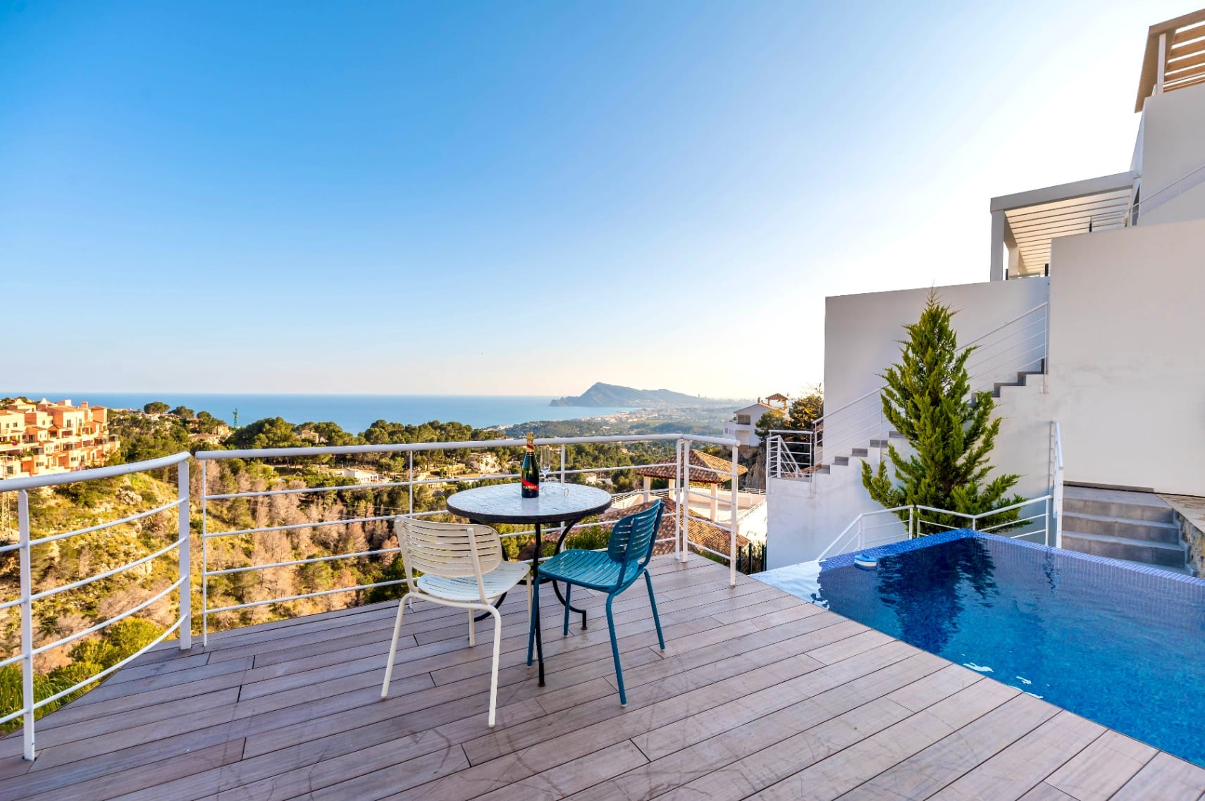 Modern Villa for Sale in Altea With Infinity Pool