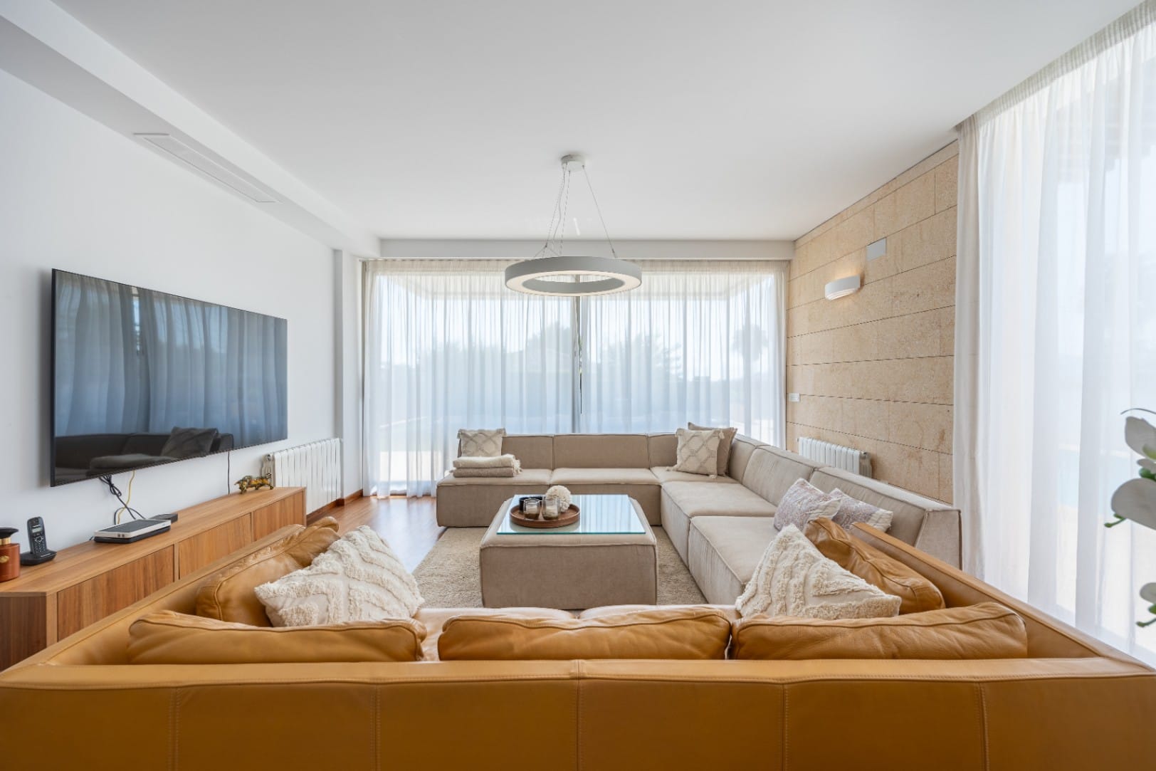 Mediterranean Luxury Living in La Nucía with Sea Views