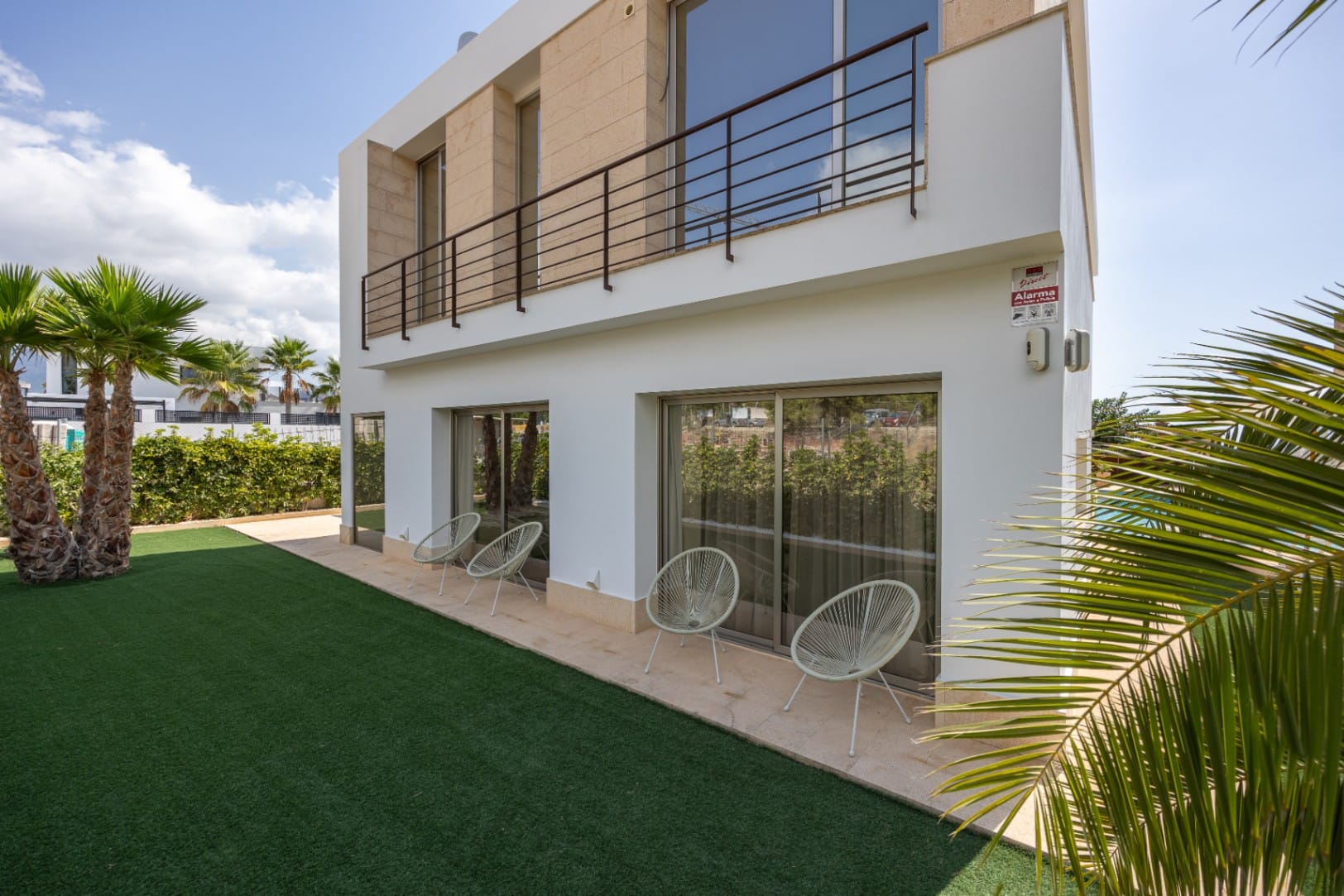 Mediterranean Luxury Living in La Nucía with Sea Views