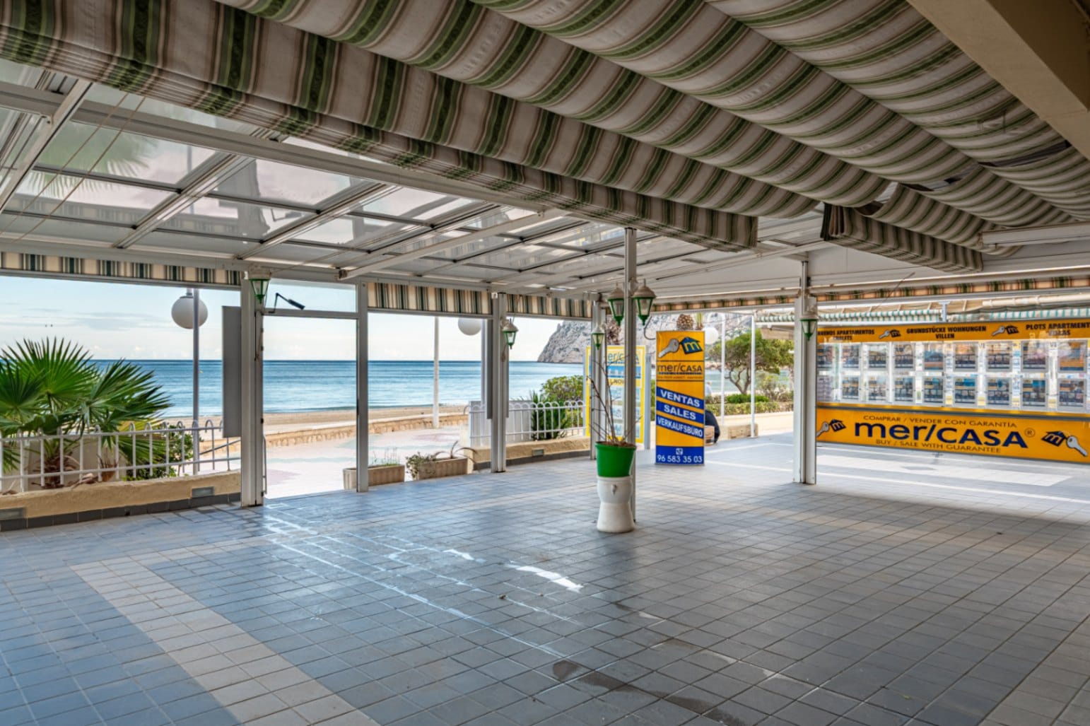 Exceptional investment facing the sea: Restaurant for sale on the Paseo de Calpe.