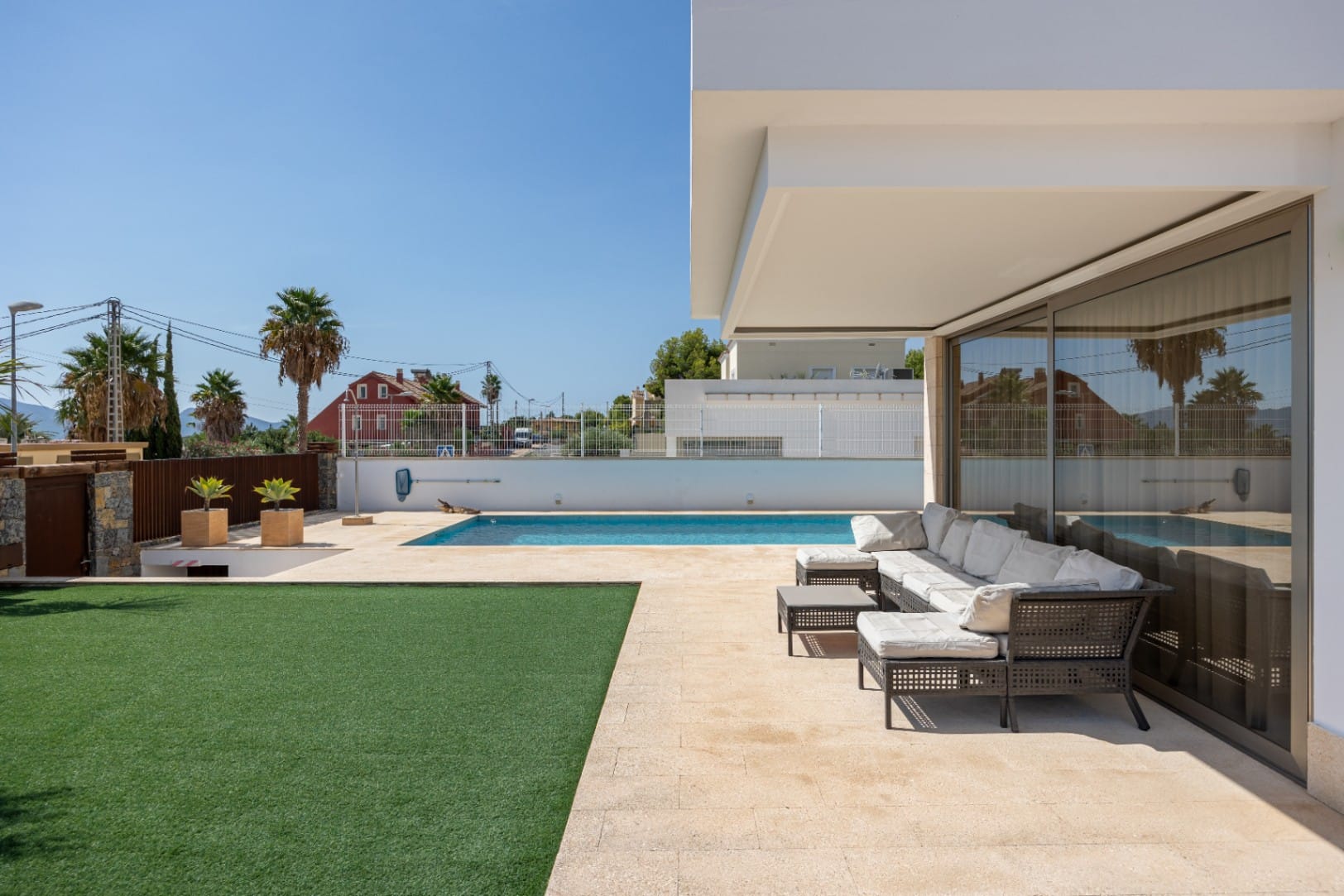 Mediterranean Luxury Living in La Nucía with Sea Views