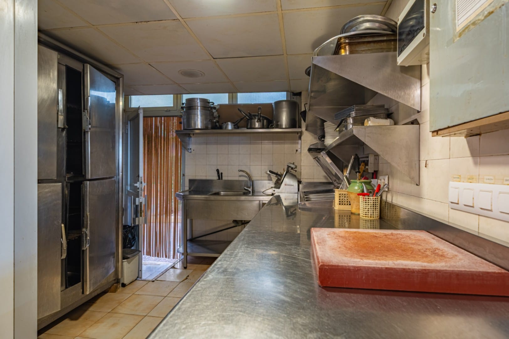 Exceptional investment facing the sea: Restaurant for sale on the Paseo de Calpe.