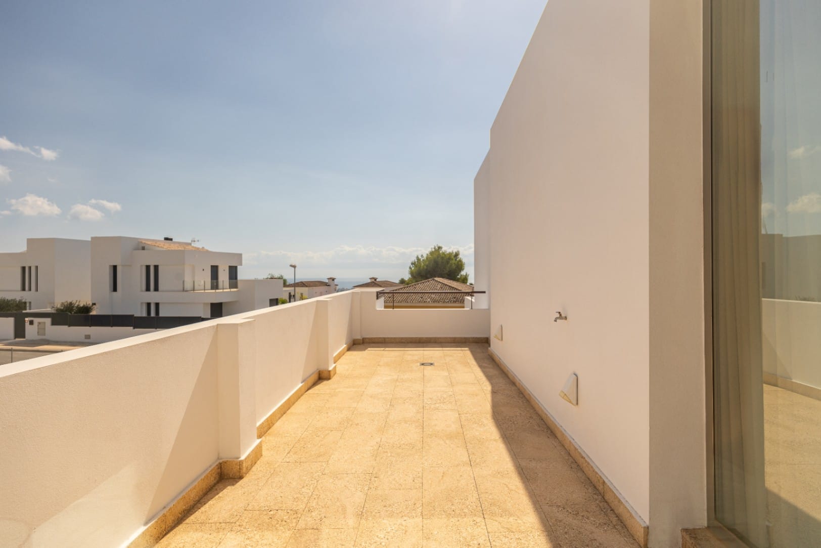 Mediterranean Luxury Living in La Nucía with Sea Views