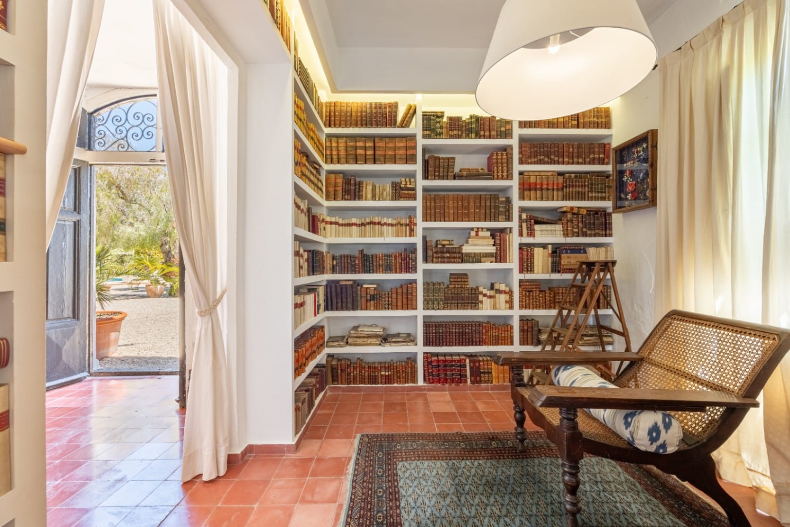 A Traditional Farm with Guest House for Sale in Altea