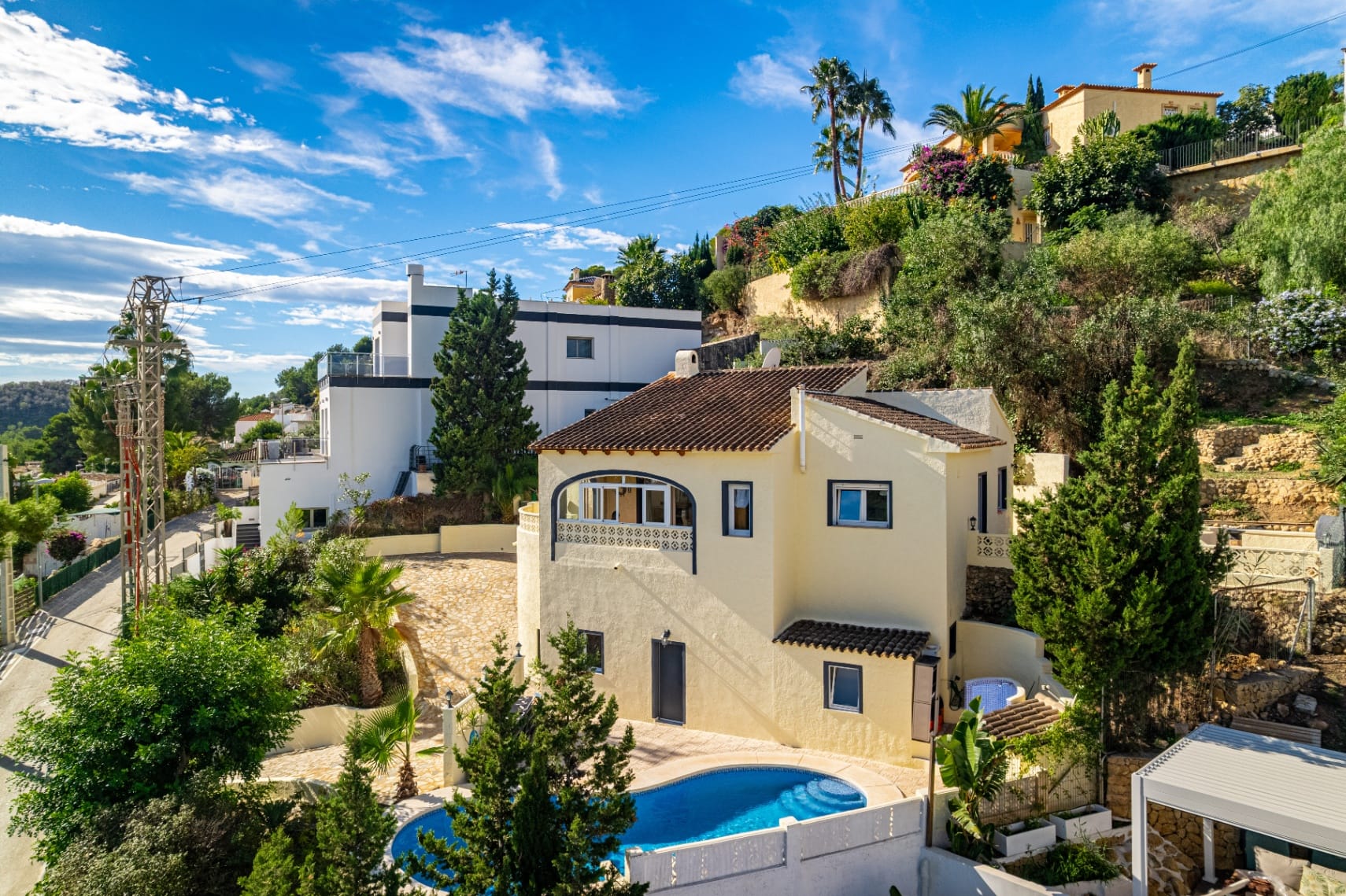 Vila mediteraneană cu vedere la mare și la munte de vânzare în La Nucía