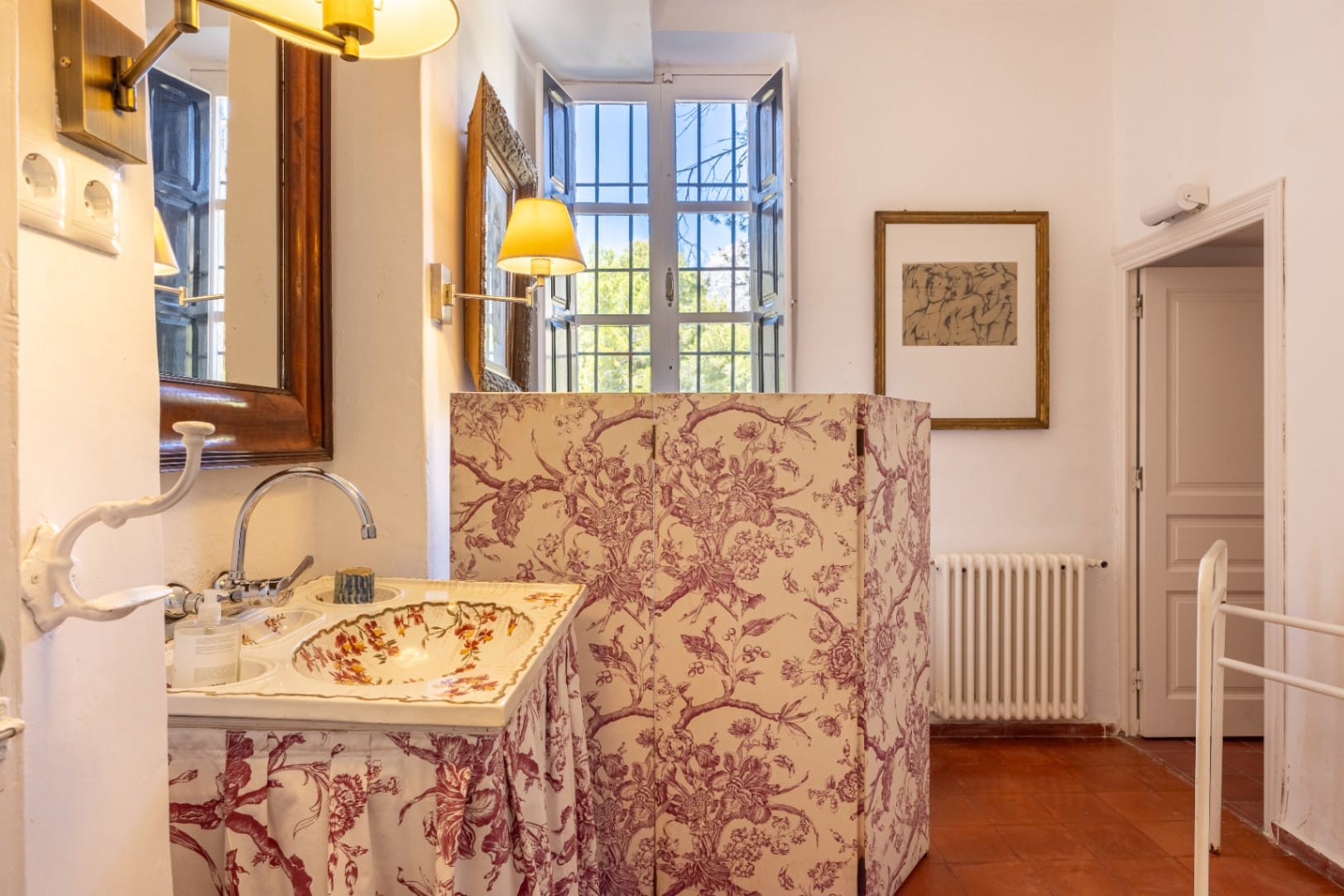 A Traditional Farm with Guest House for Sale in Altea
