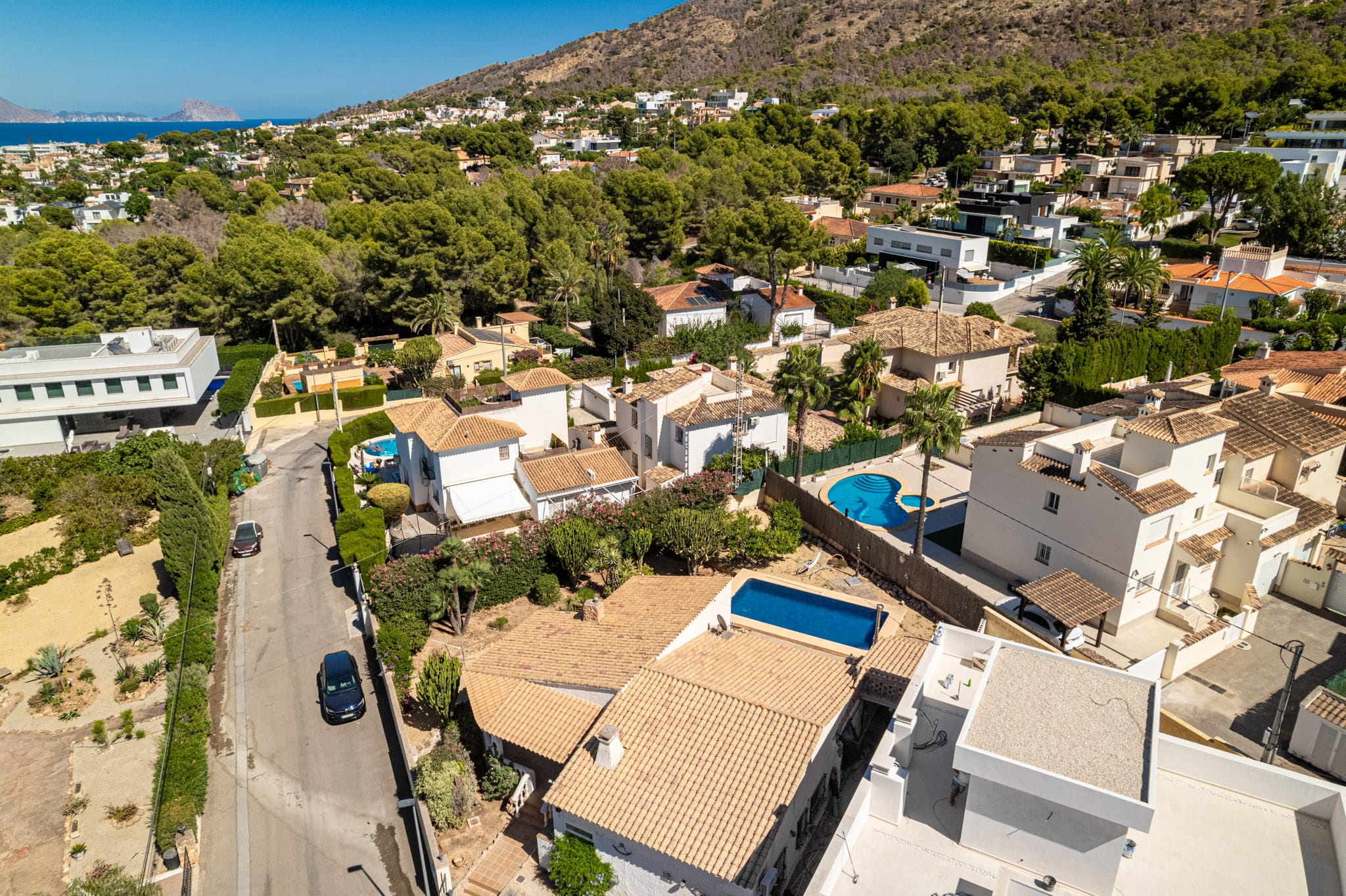 Vila gata de renovat cu piscină și vedere la munte de vânzare în Albir