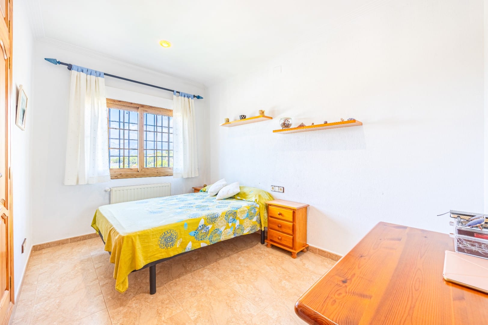 Mediterranean Villa with Outdoor and Indoor Pools for Sale in Aguas Primaverales de Alhama
