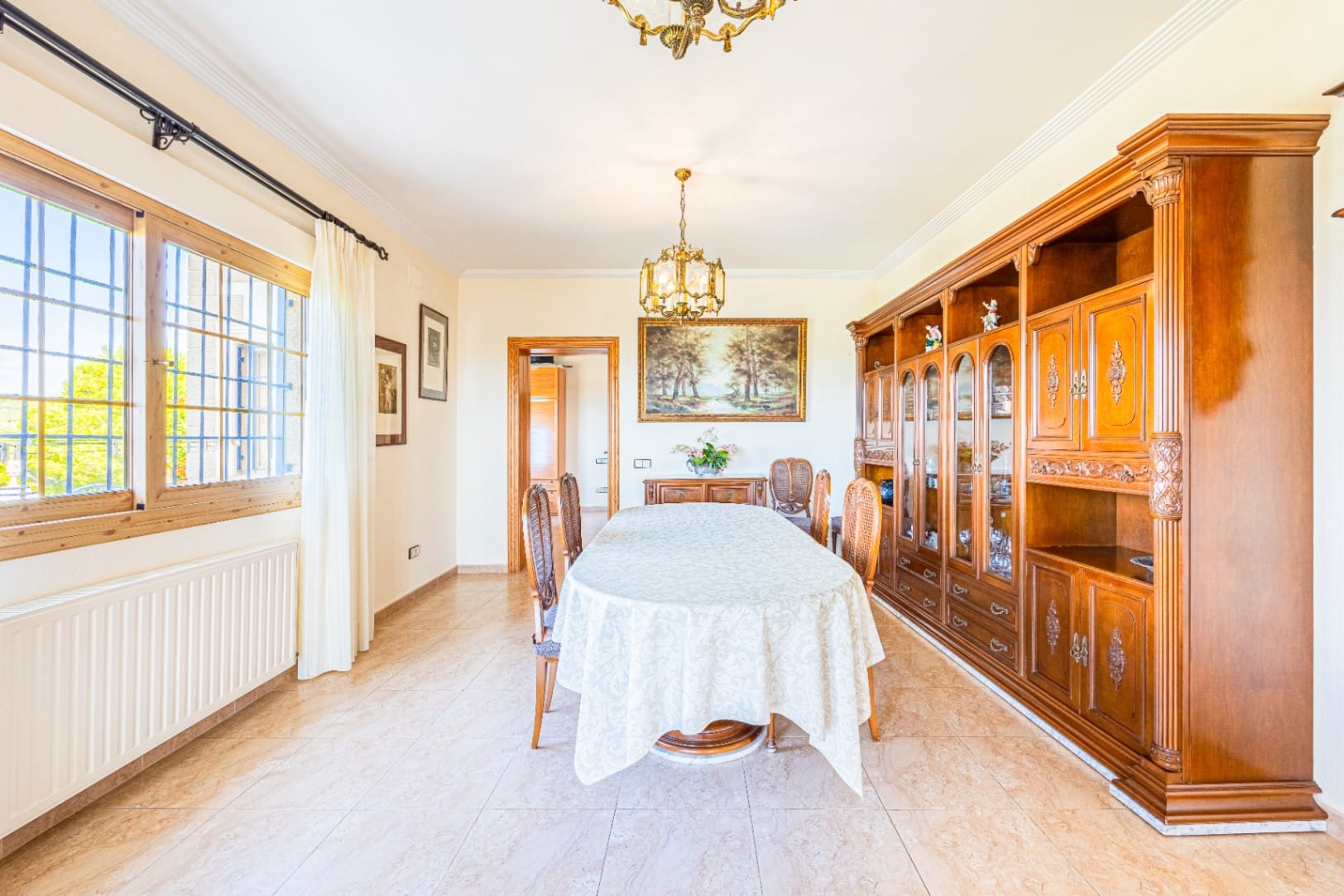 Mediterranean Villa with Outdoor and Indoor Pools for Sale in Aguas Primaverales de Alhama