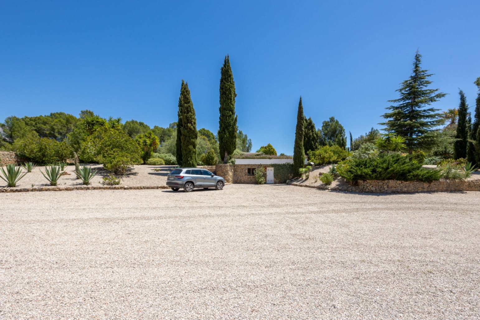 A Traditional Farm with Guest House for Sale in Altea