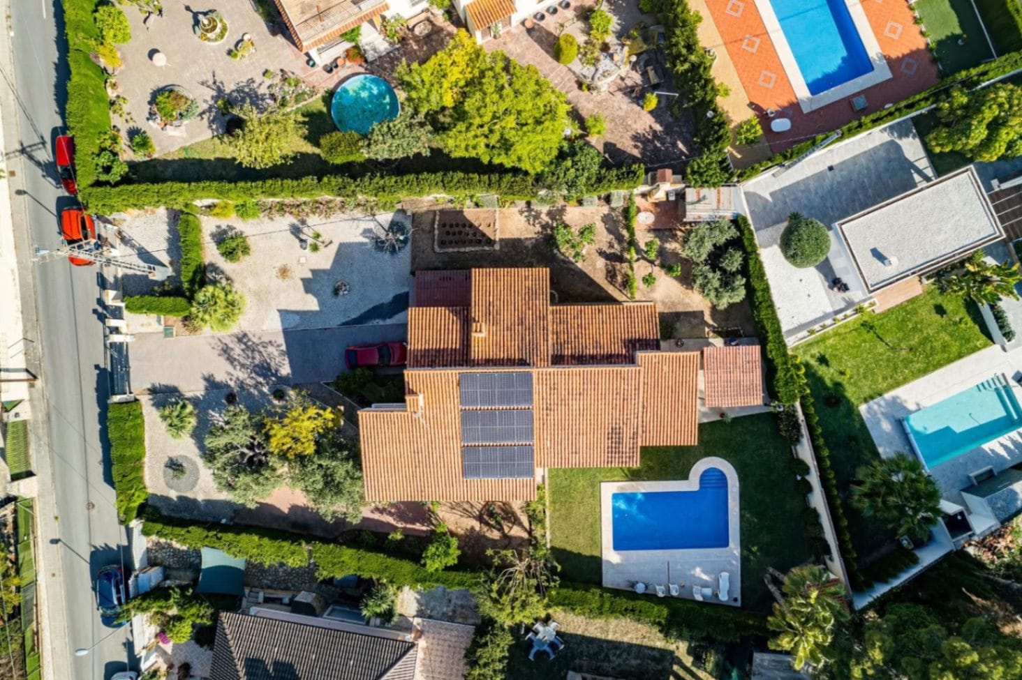 SPACIOUS RENOVATED VILLA IN LA NUCIA WITH POOL AND EXCELLENT OUTDOOR SPACES FOR SALE IN LA NUCIA
