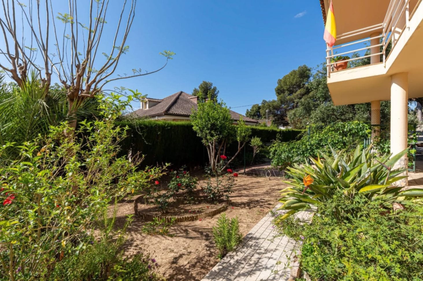 SPACIOUS RENOVATED VILLA IN LA NUCIA WITH POOL AND EXCELLENT OUTDOOR SPACES FOR SALE IN LA NUCIA