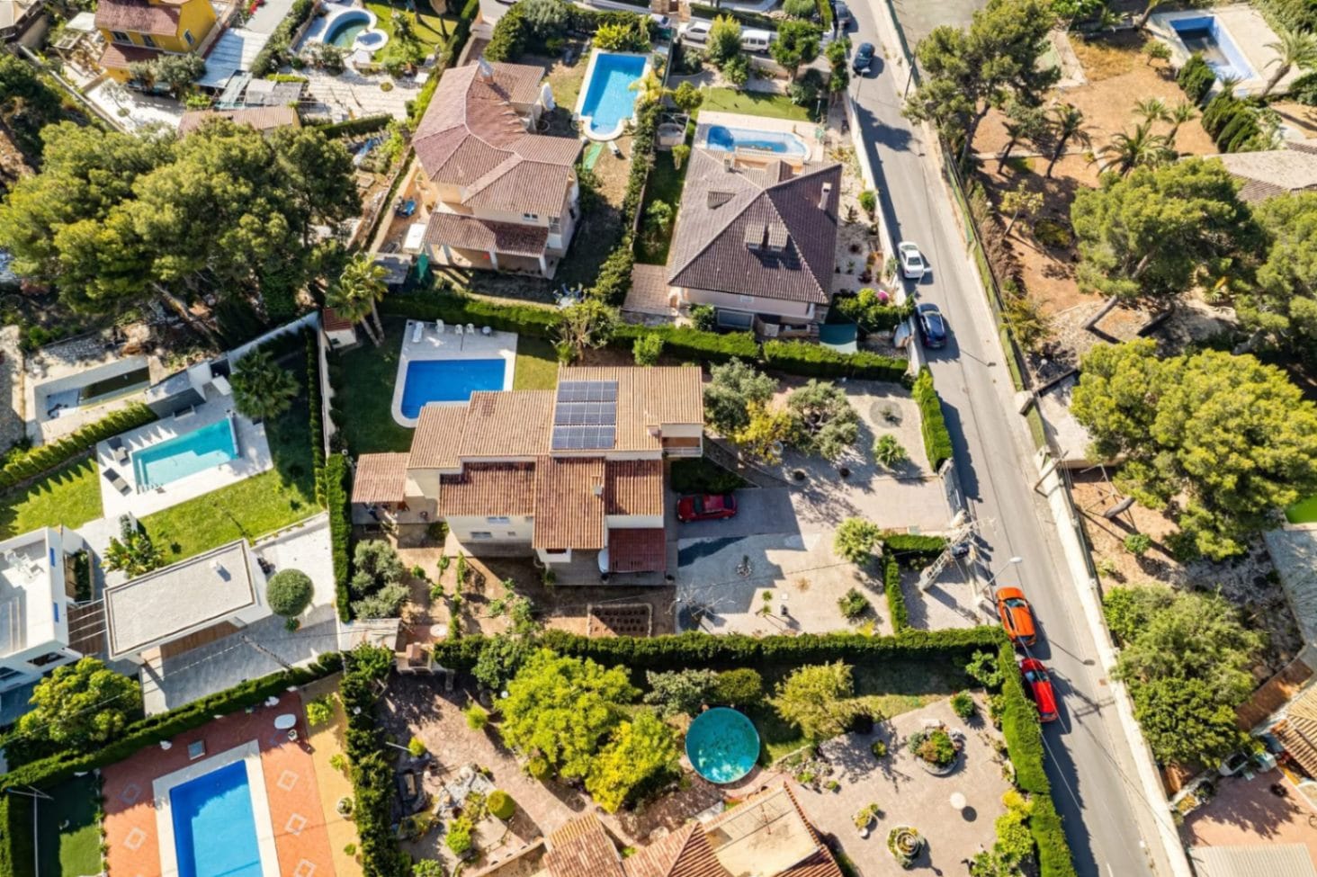 SPACIOUS RENOVATED VILLA IN LA NUCIA WITH POOL AND EXCELLENT OUTDOOR SPACES FOR SALE IN LA NUCIA