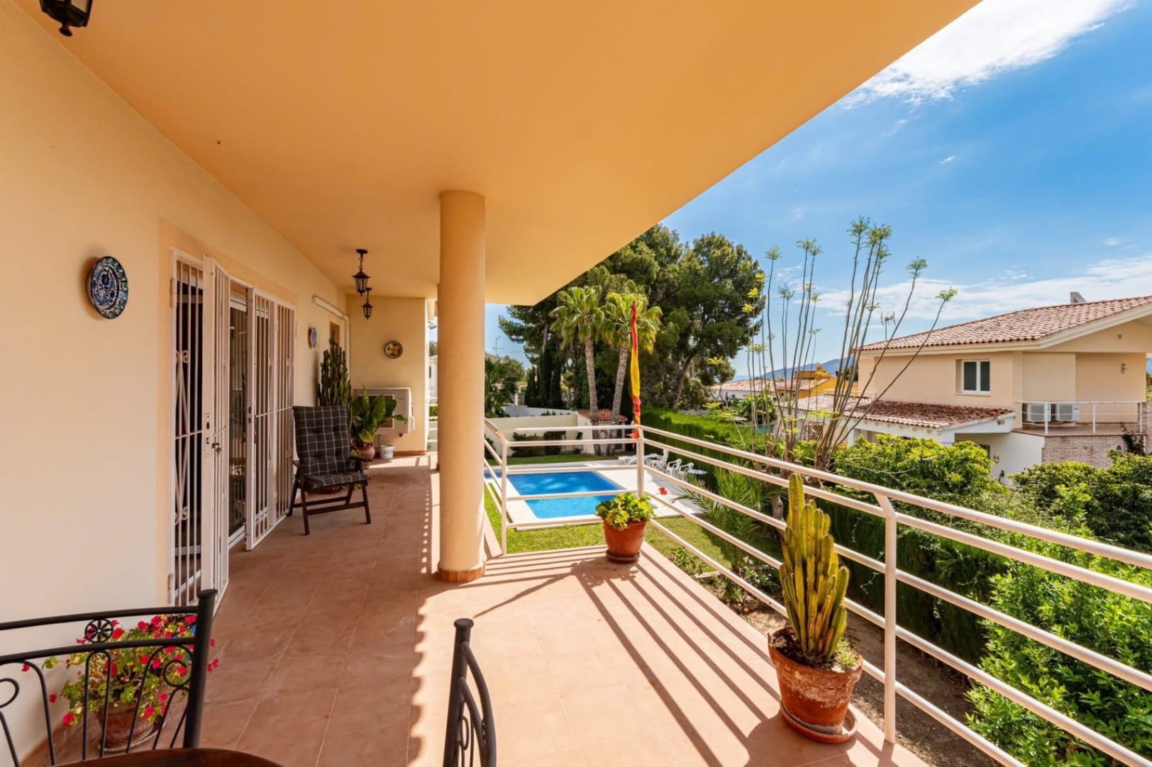 SPACIOUS RENOVATED VILLA IN LA NUCIA WITH POOL AND EXCELLENT OUTDOOR SPACES FOR SALE IN LA NUCIA