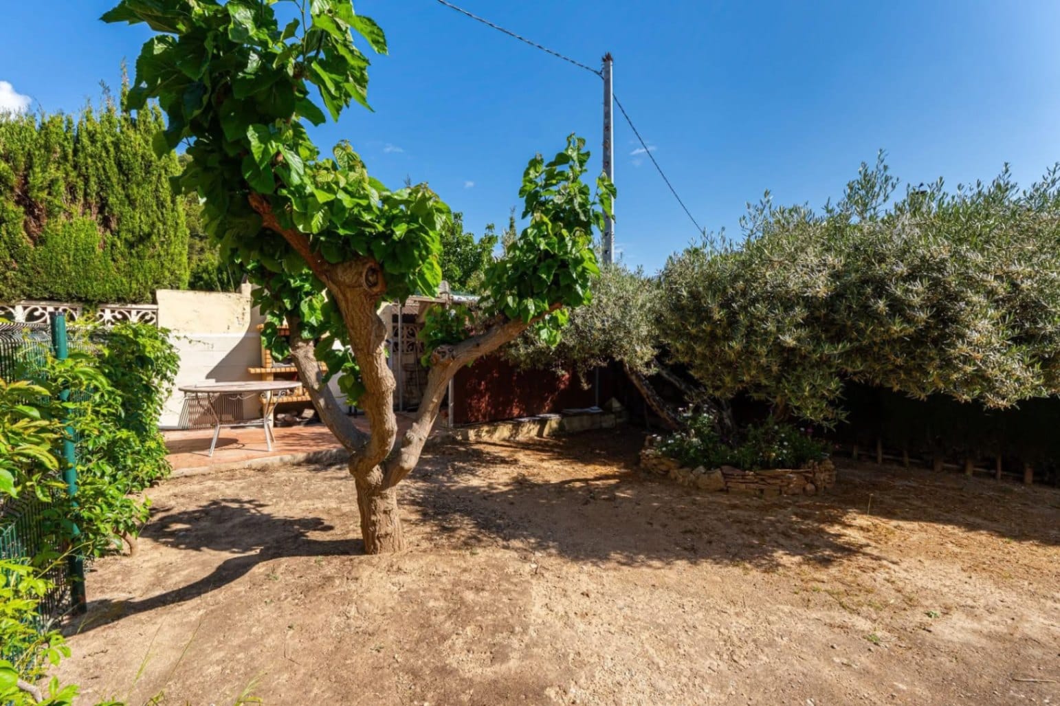 SPACIOUS RENOVATED VILLA IN LA NUCIA WITH POOL AND EXCELLENT OUTDOOR SPACES FOR SALE IN LA NUCIA