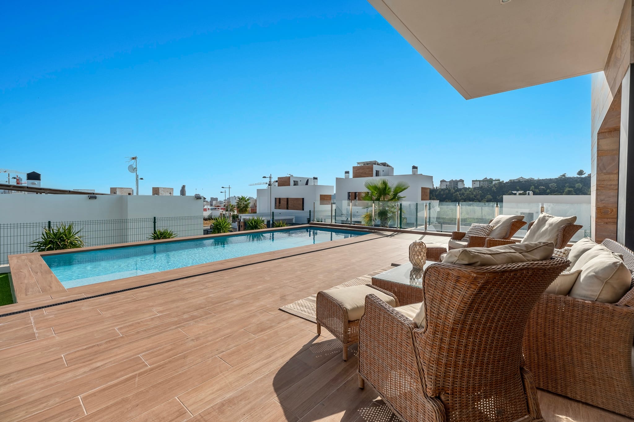 Modern Villa for Sale in Finestrat with Garage and Solarium