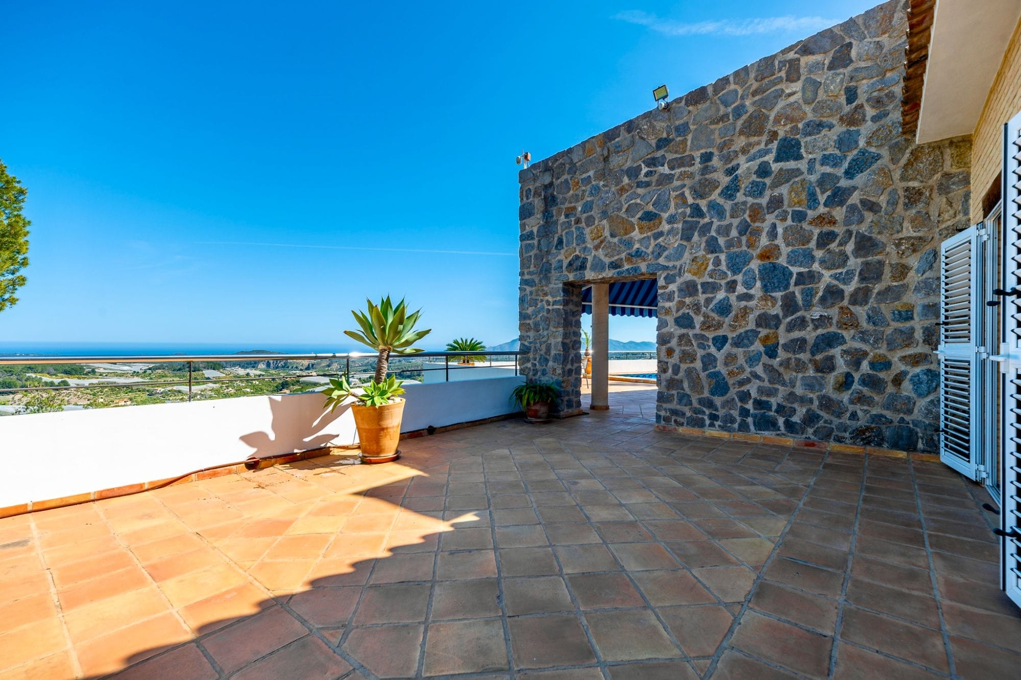 Stunning Villa Retreat Surrounded by Nature with Breathtaking Open Views for Sale in Callosa