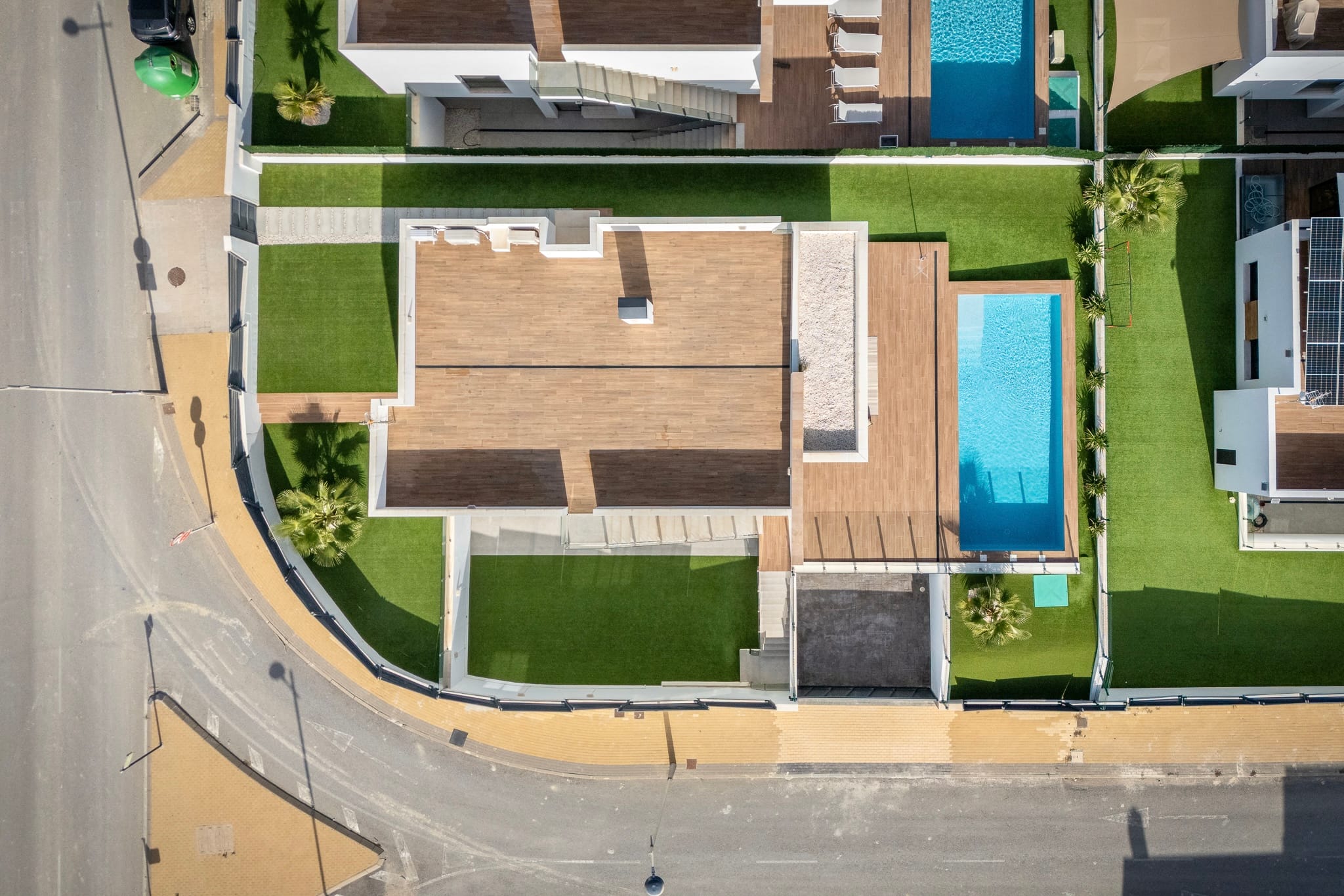 Modern Villa for Sale in Finestrat with Garage and Solarium