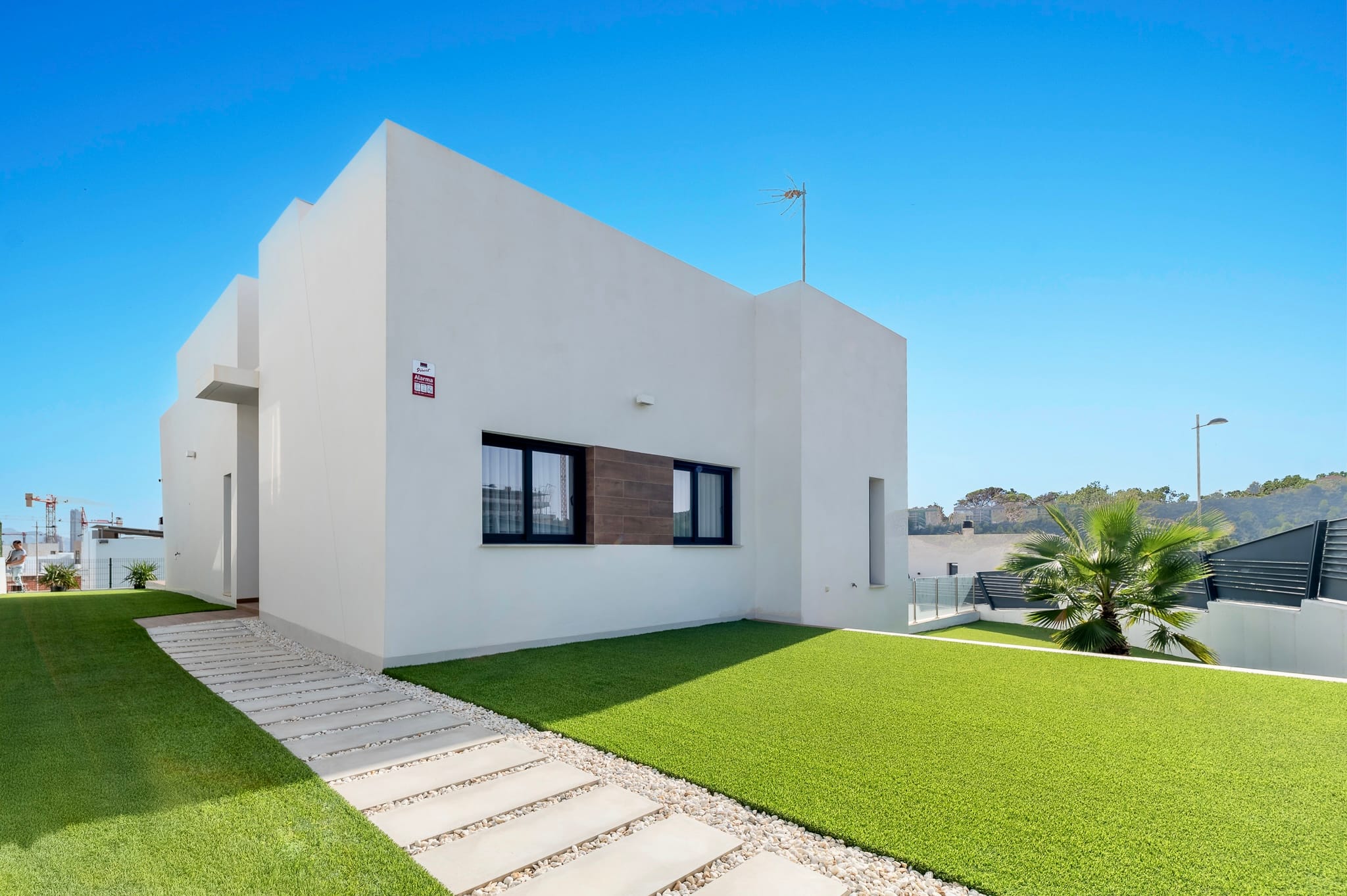 Modern Villa for Sale in Finestrat with Garage and Solarium