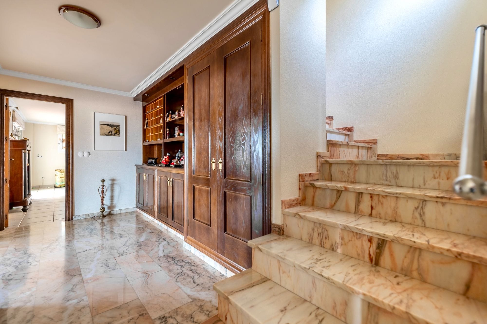 Stunning Villa Retreat Surrounded by Nature with Breathtaking Open Views for Sale in Callosa