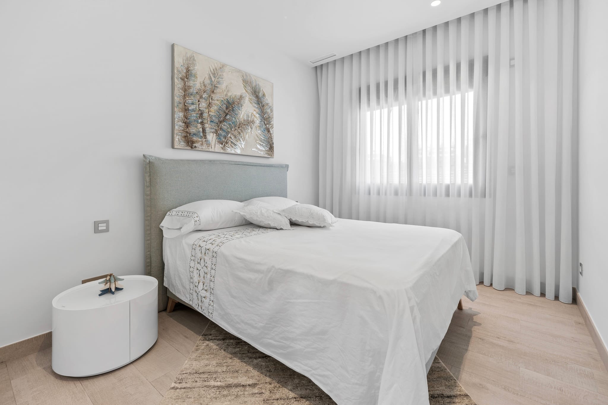 Modern Villa for Sale in Finestrat with Garage and Solarium