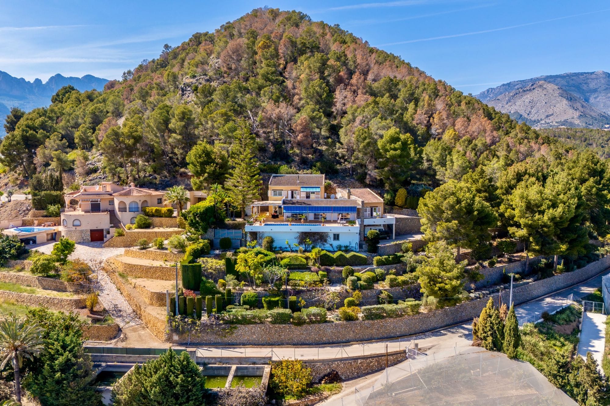 Stunning Villa Retreat Surrounded by Nature with Breathtaking Open Views for Sale in Callosa