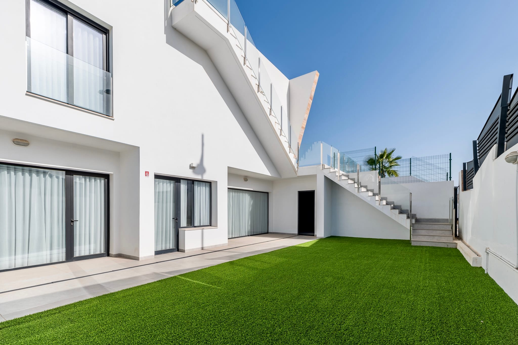 Modern Villa for Sale in Finestrat with Garage and Solarium