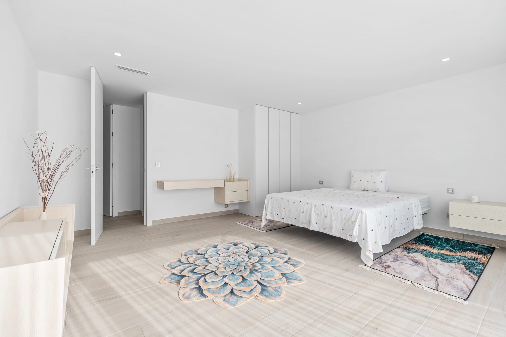 Modern Villa for Sale in Finestrat with Garage and Solarium