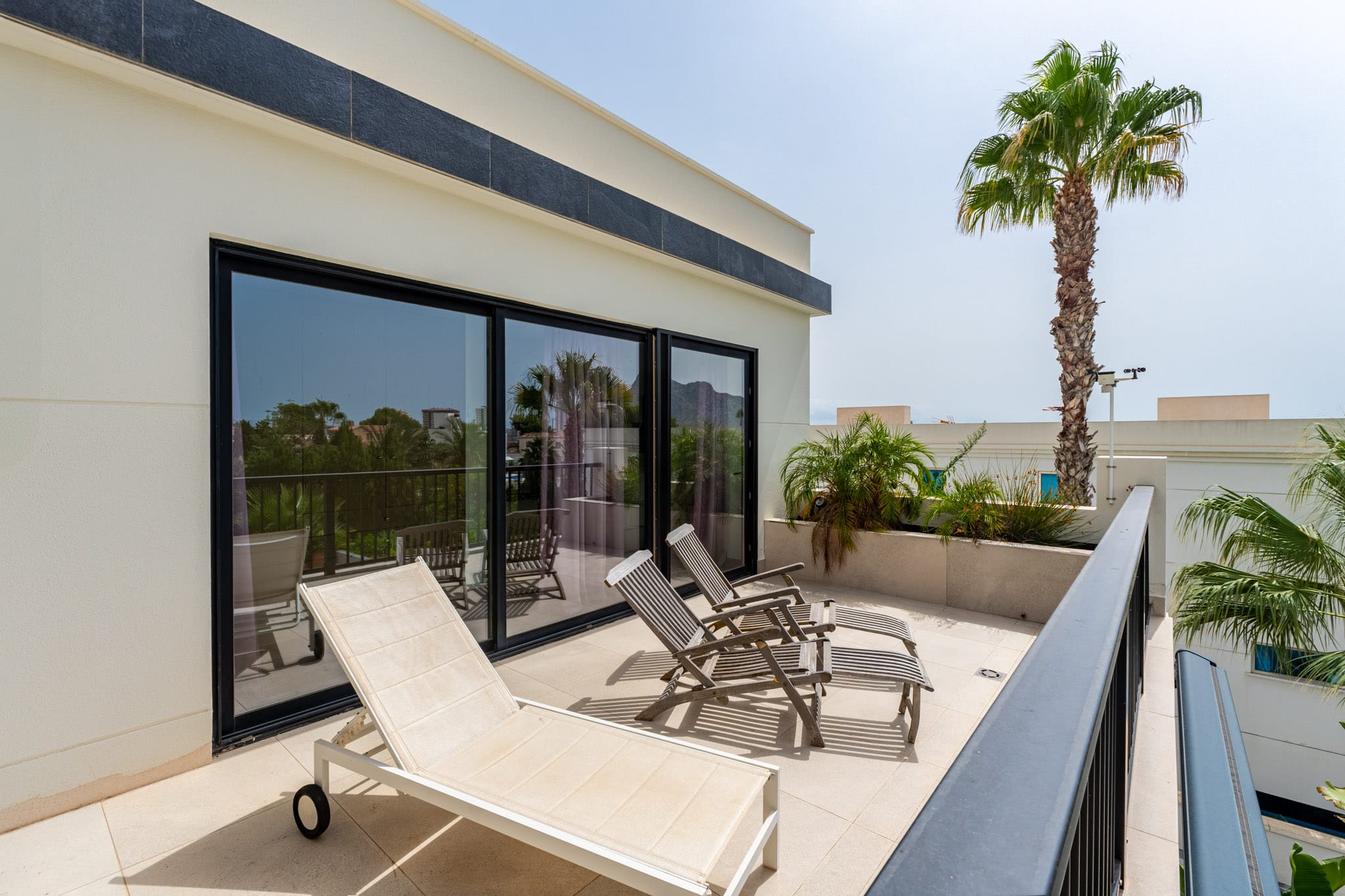 Vila elegantă cu vedere la mare și design excepțional de vânzare în Calpe