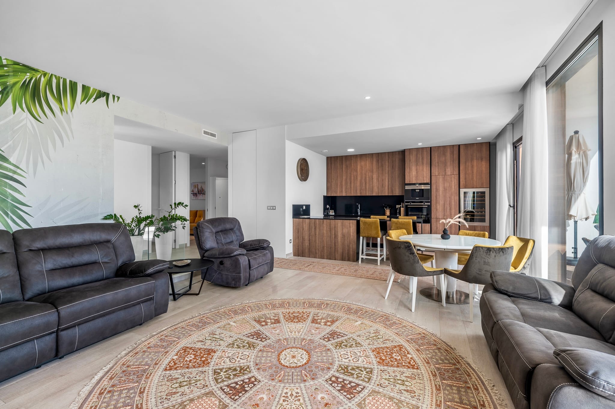 Modern Villa for Sale in Finestrat with Garage and Solarium