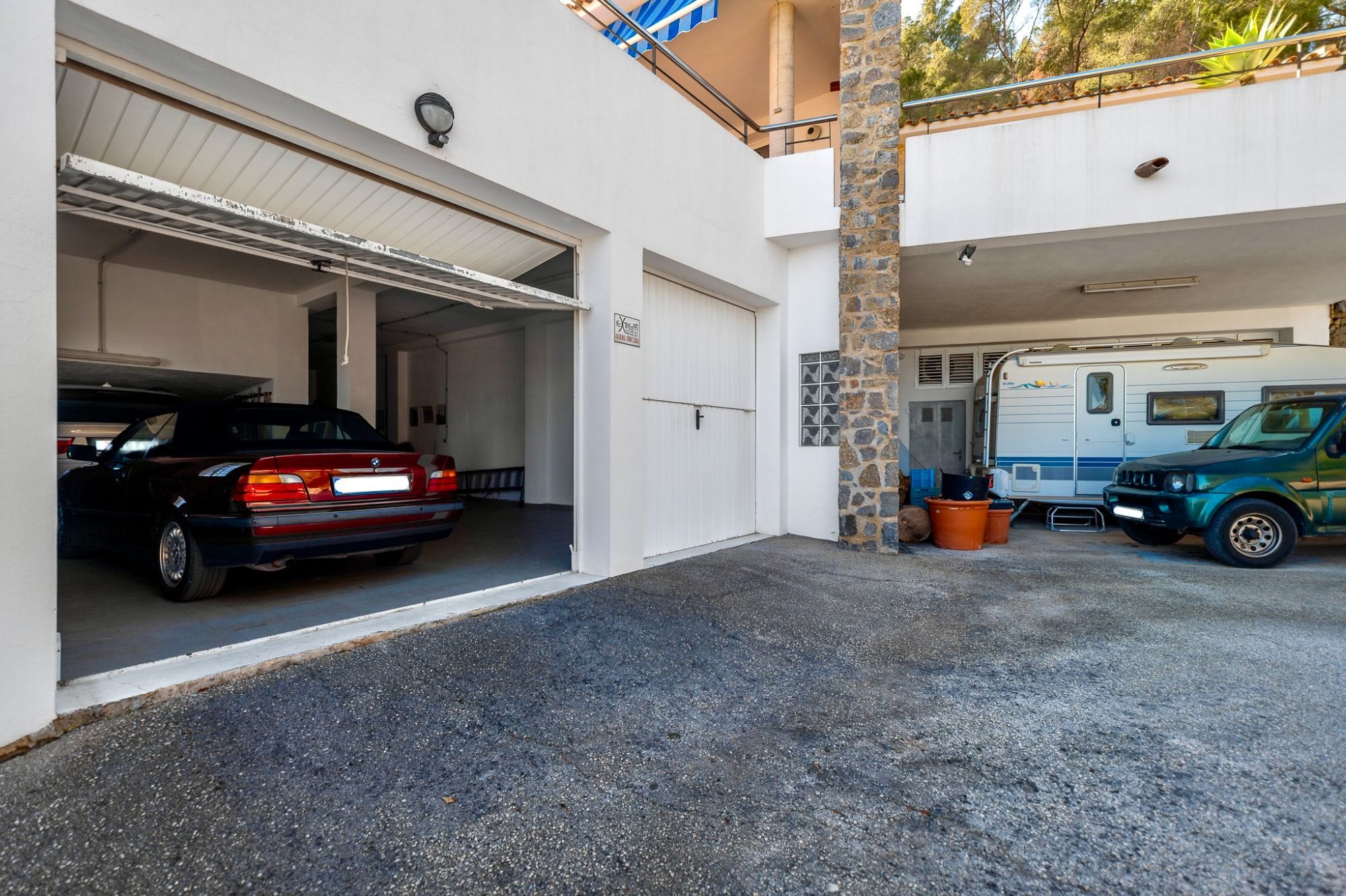 Stunning Villa Retreat Surrounded by Nature with Breathtaking Open Views for Sale in Callosa