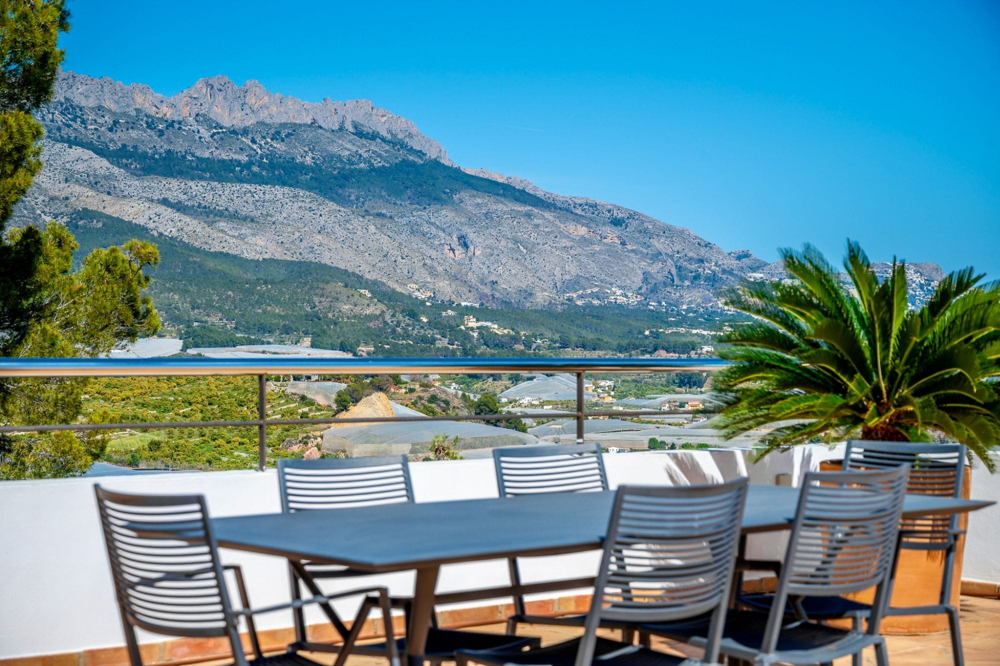 Stunning Villa Retreat Surrounded by Nature with Breathtaking Open Views for Sale in Callosa