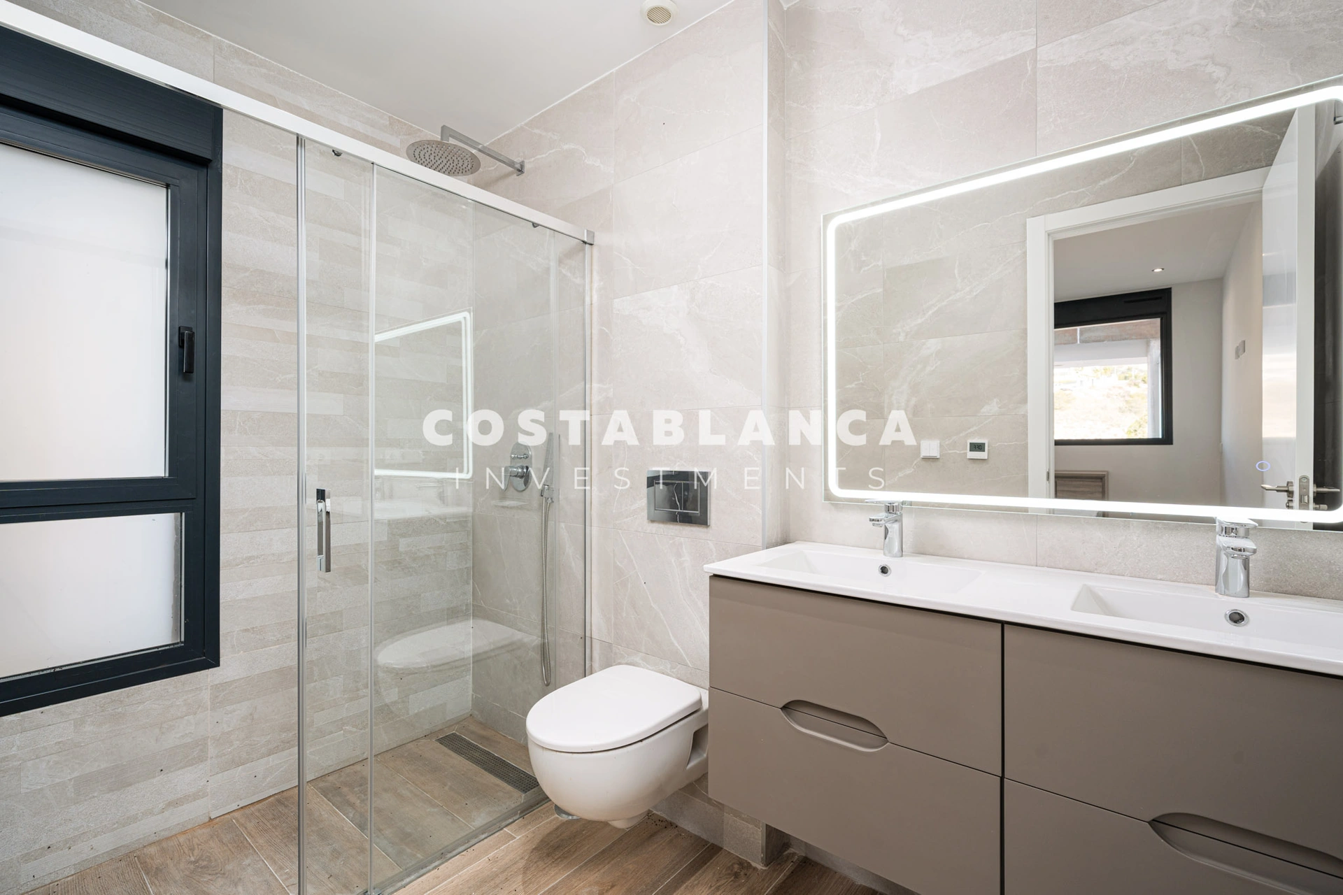 Apartamento de lujo contemporáneo con terraza y vistas en venta en Finestrat