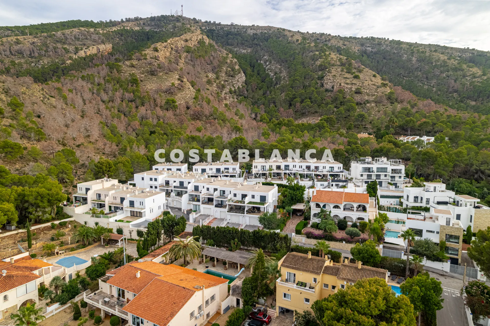 Exclusive - Modern duplex for sale in Albir