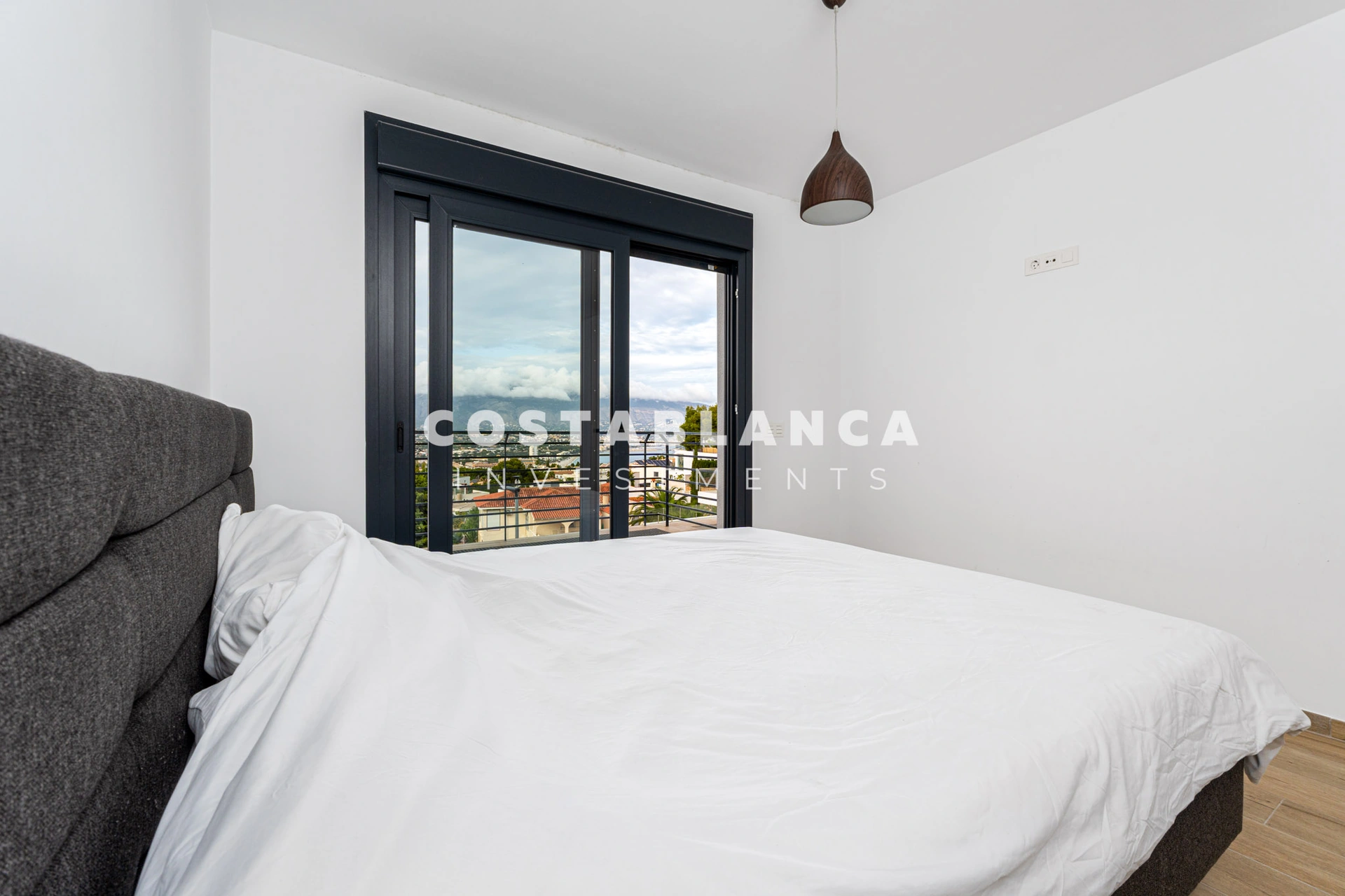 Exclusive - Modern duplex for sale in Albir
