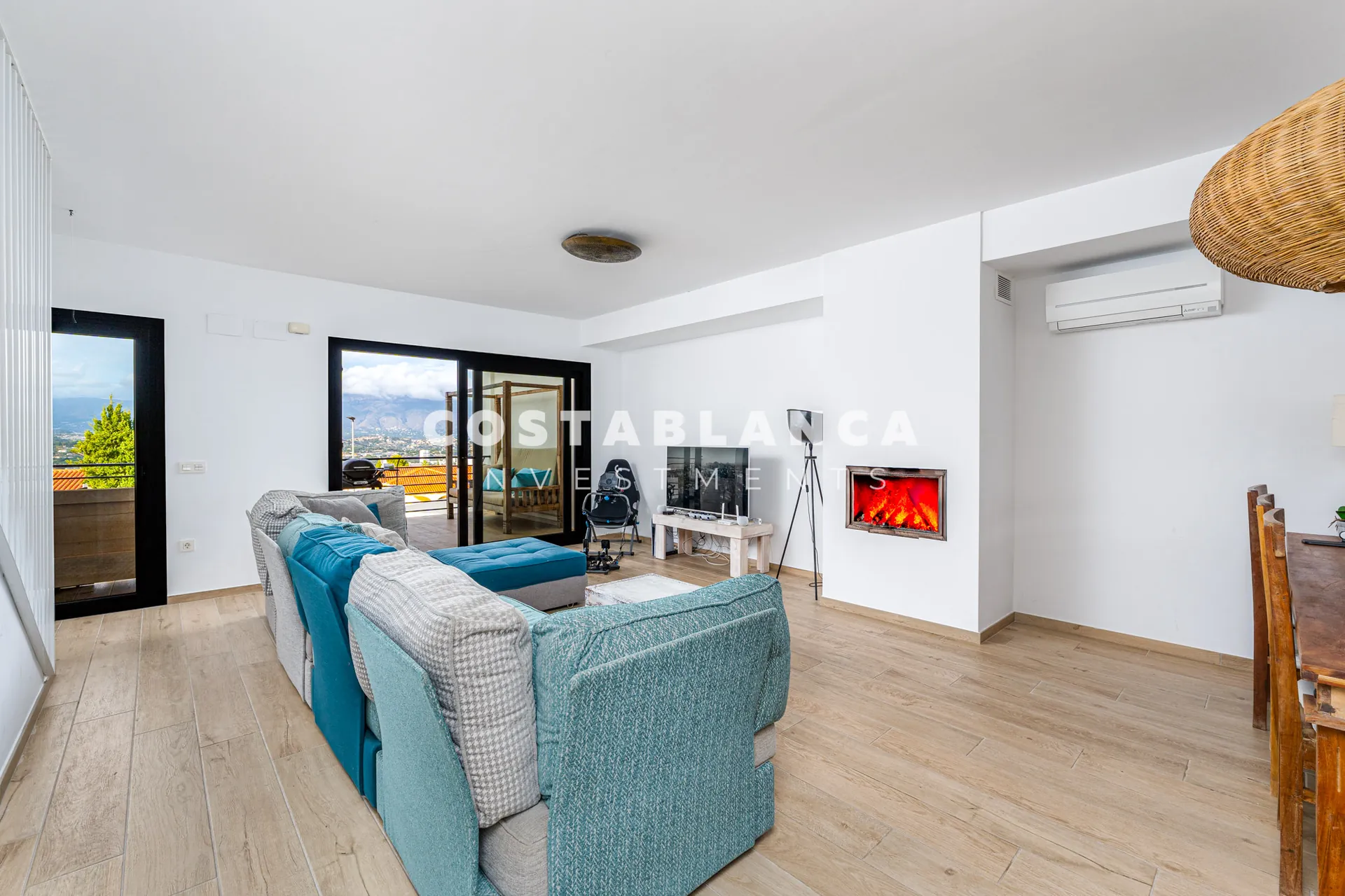Exclusive - Modern duplex for sale in Albir