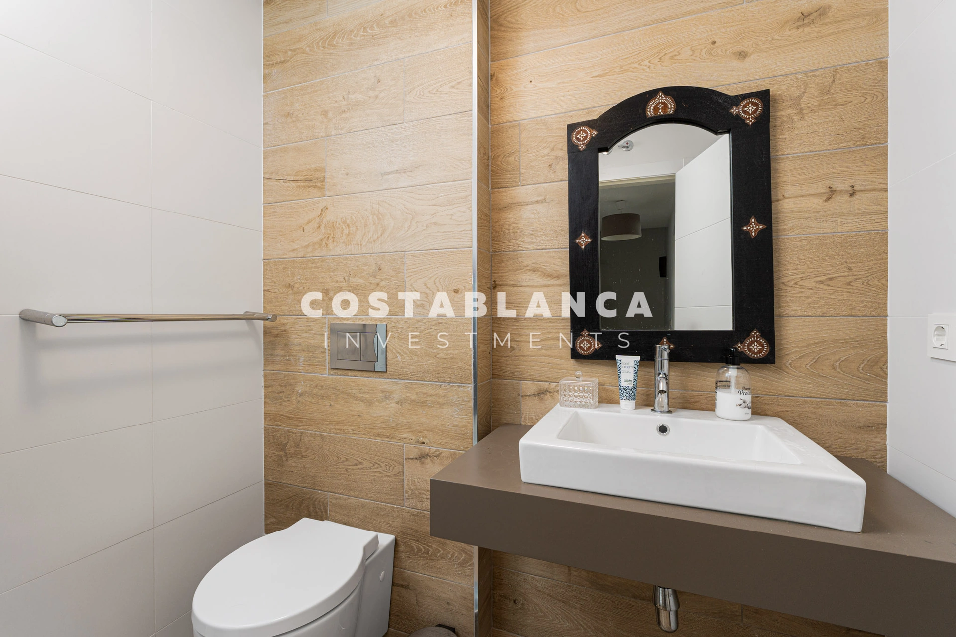 Exclusive - Modern duplex for sale in Albir