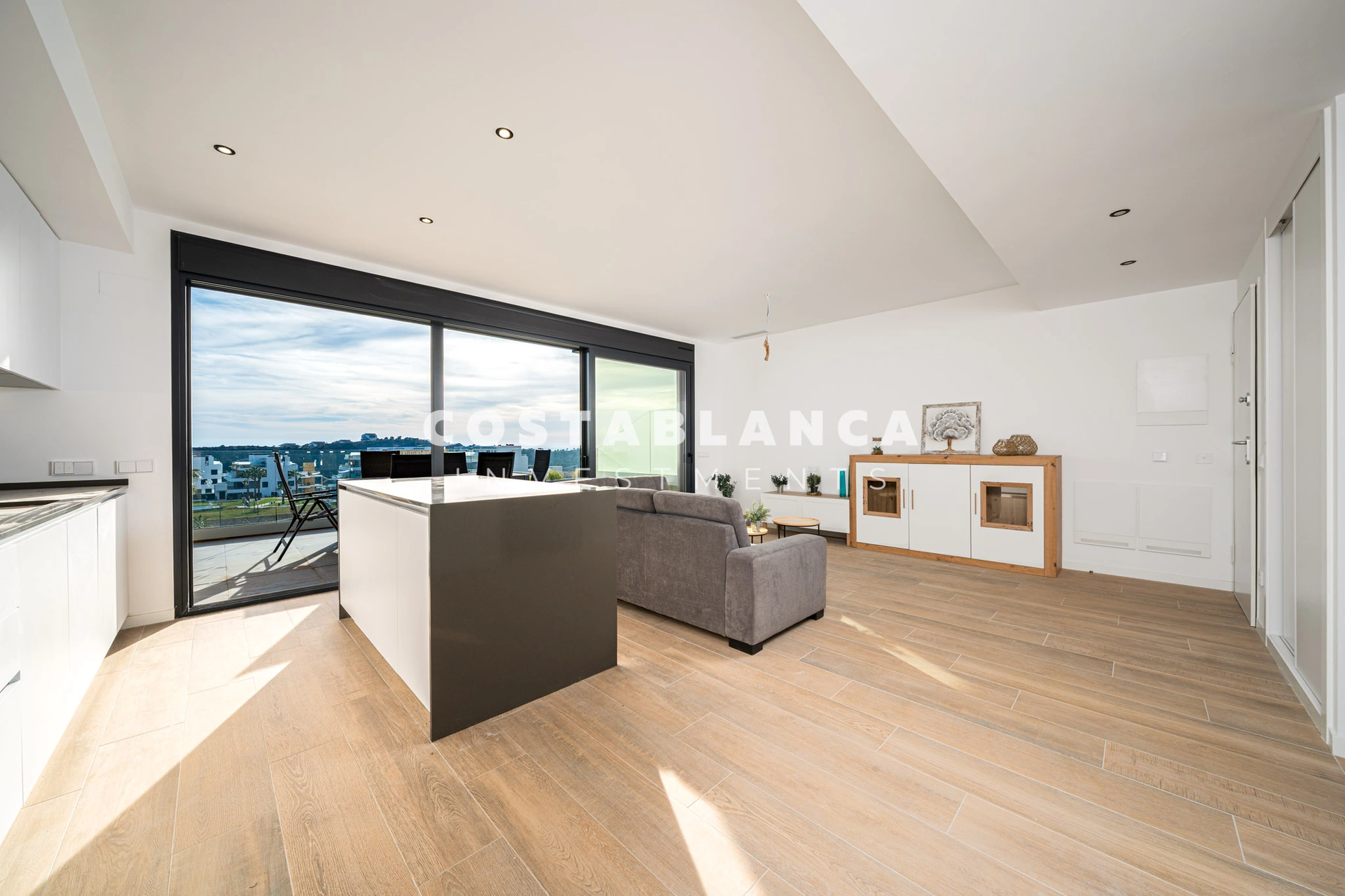 Apartamento de lujo contemporáneo con terraza y vistas en venta en Finestrat