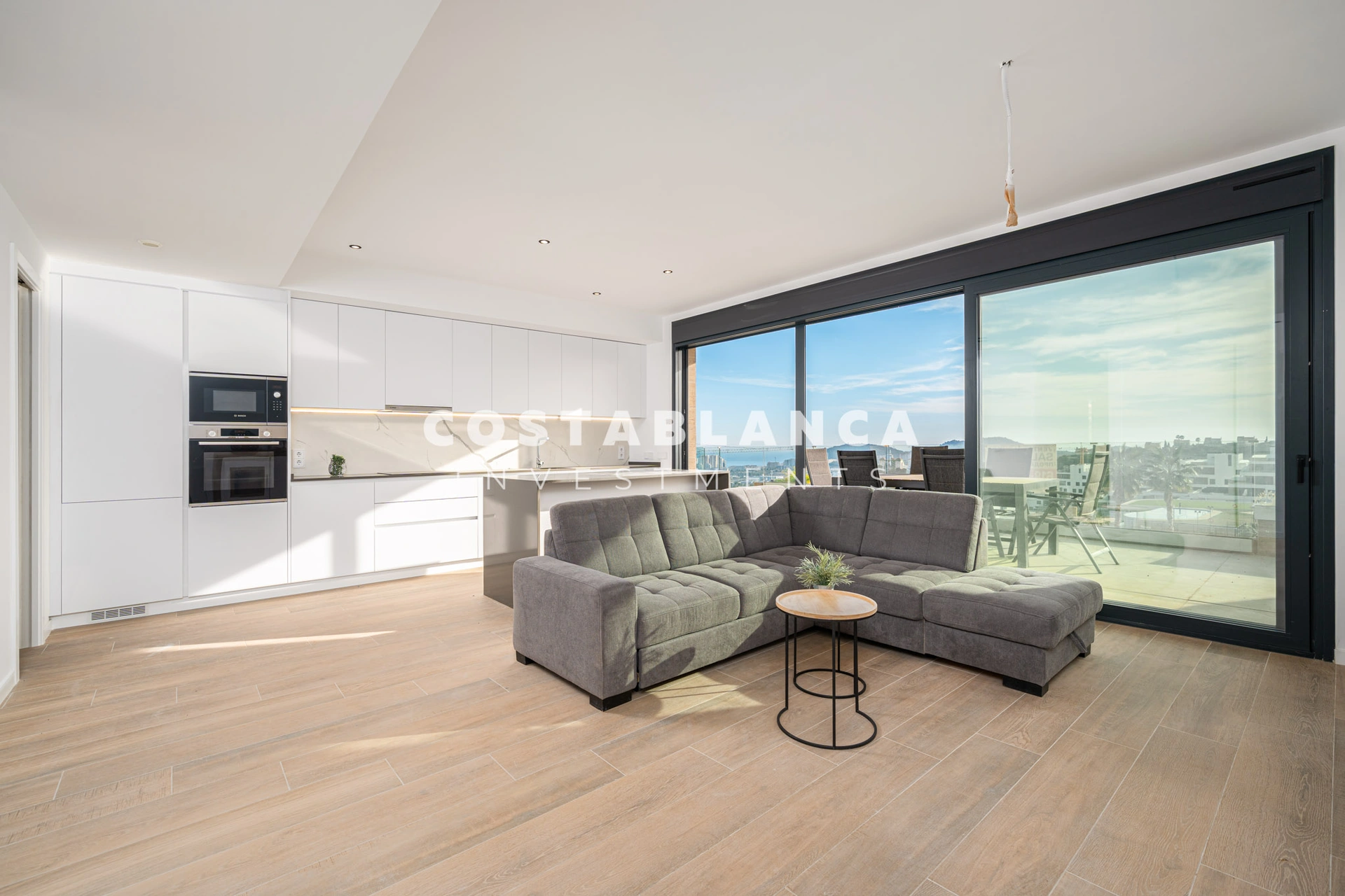 Apartamento de lujo contemporáneo con terraza y vistas en venta en Finestrat